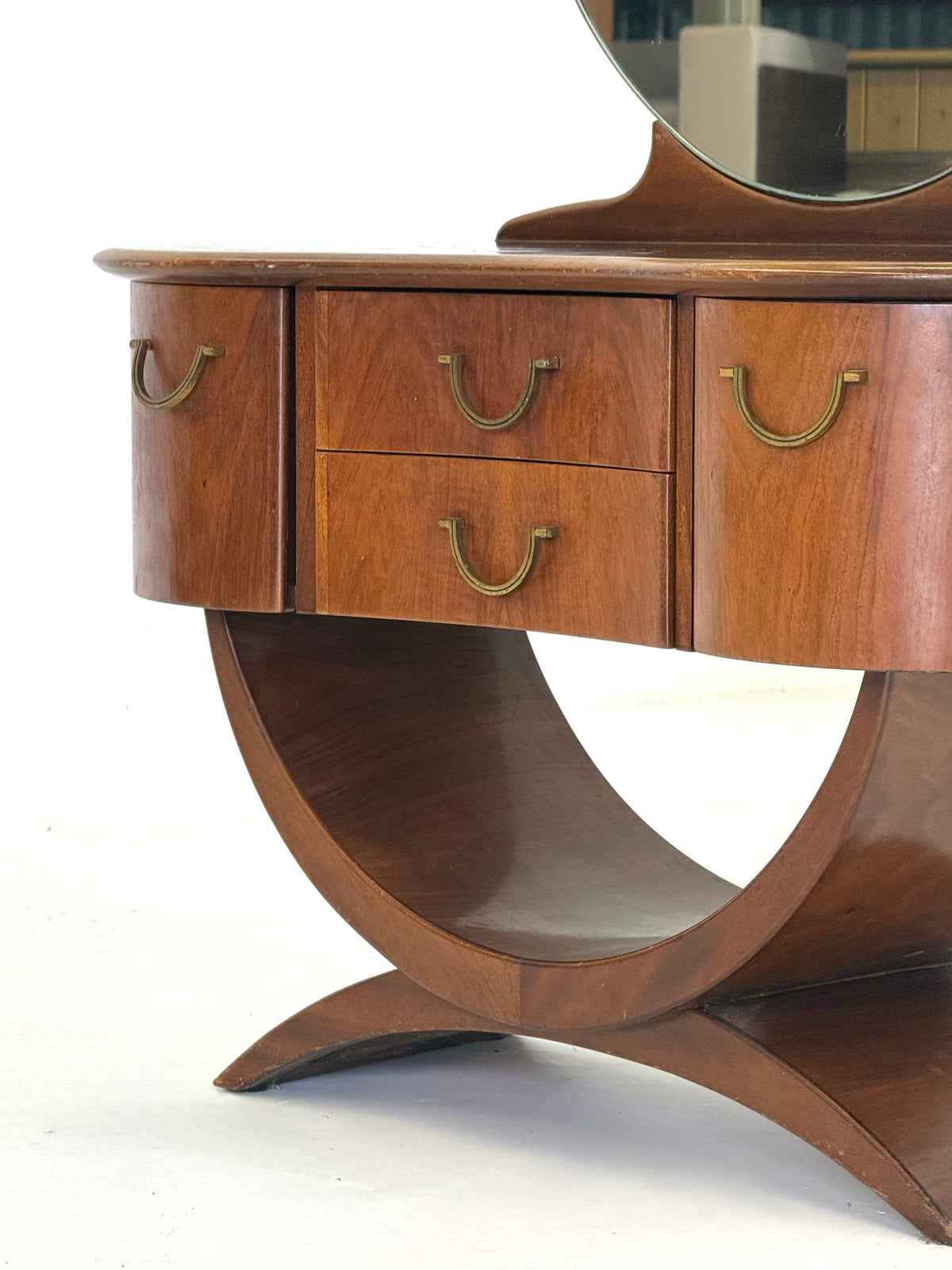 Art Deco dressing table by AA Patijn for Zijlstra Joure from the 1930s — detail view