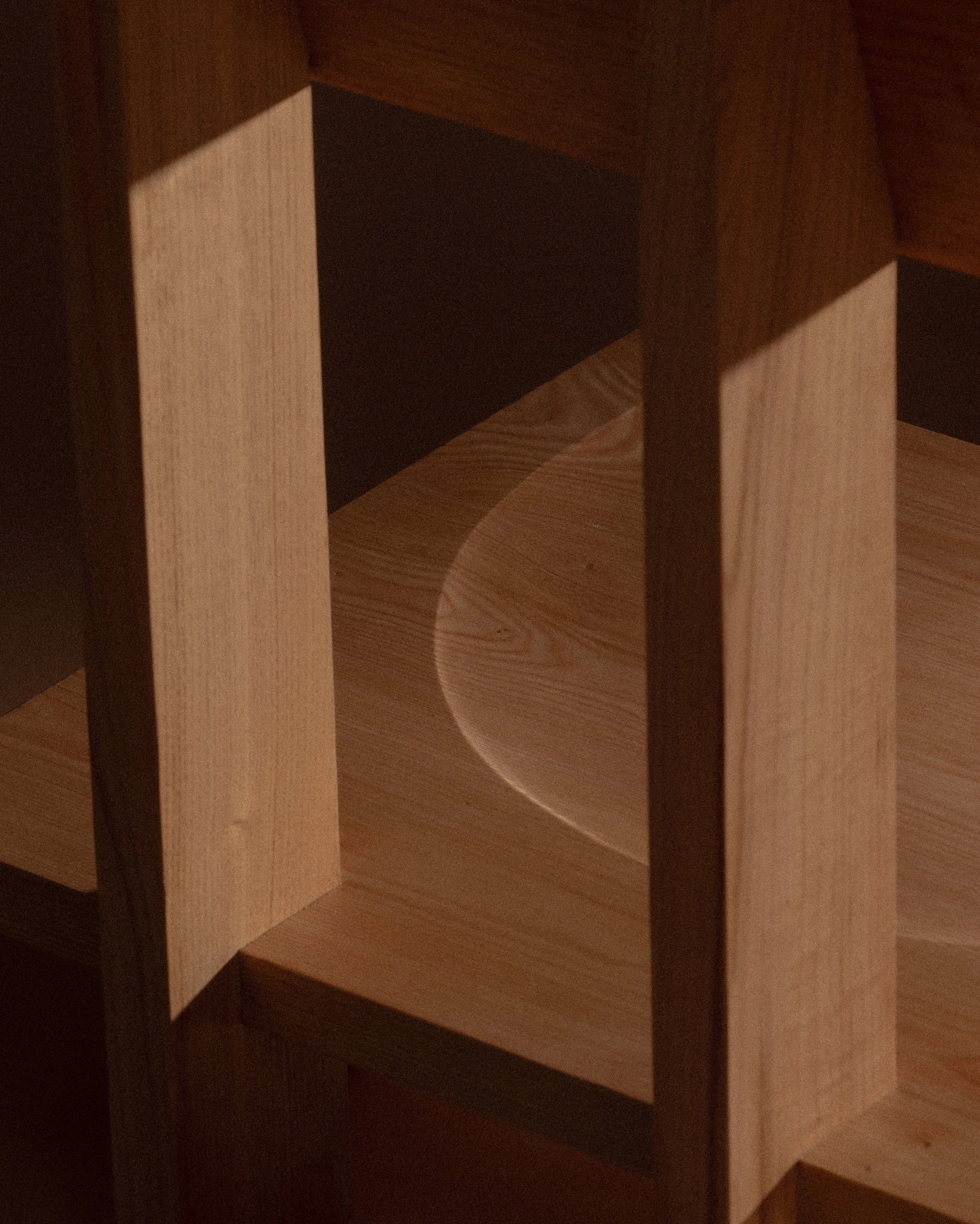 Low Reader — view 10
