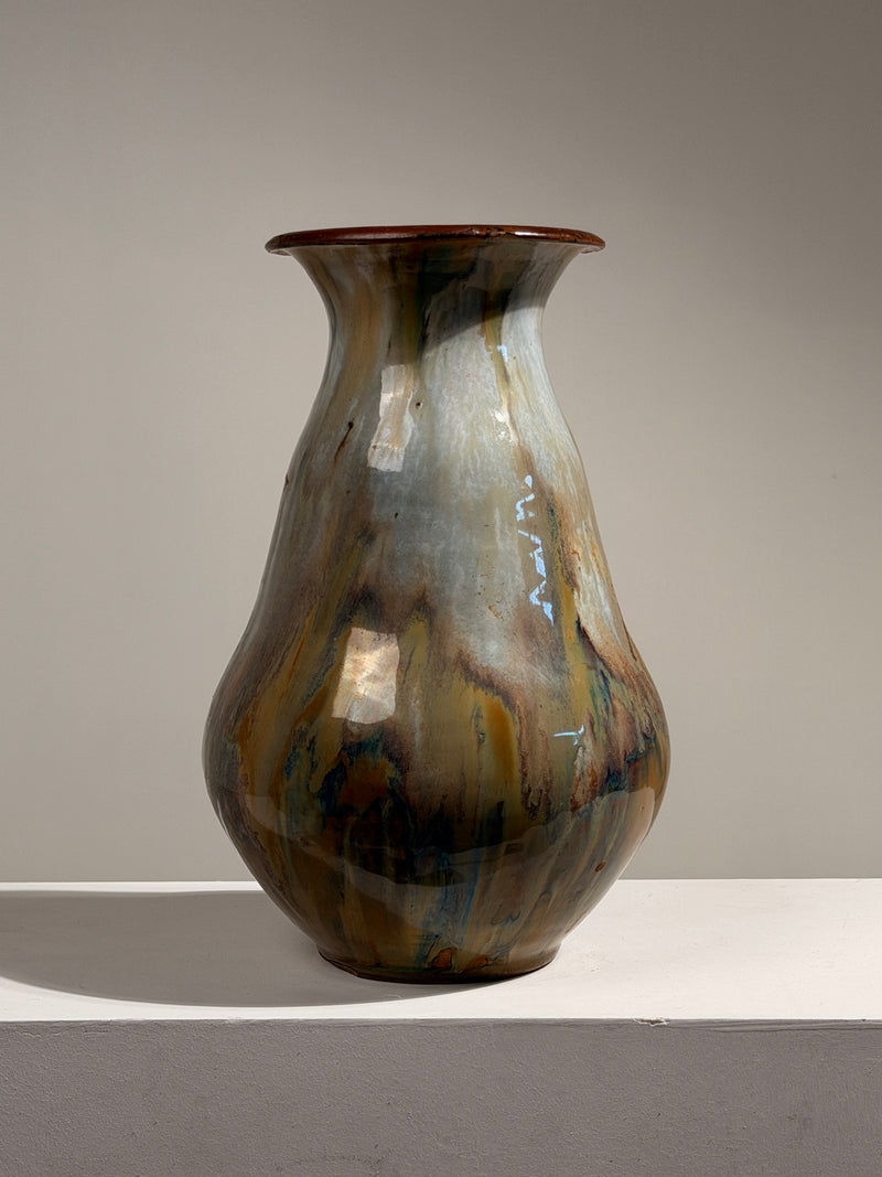 Large ceramic vase by Léon Lempereur, France, circa 1920 — detail view
