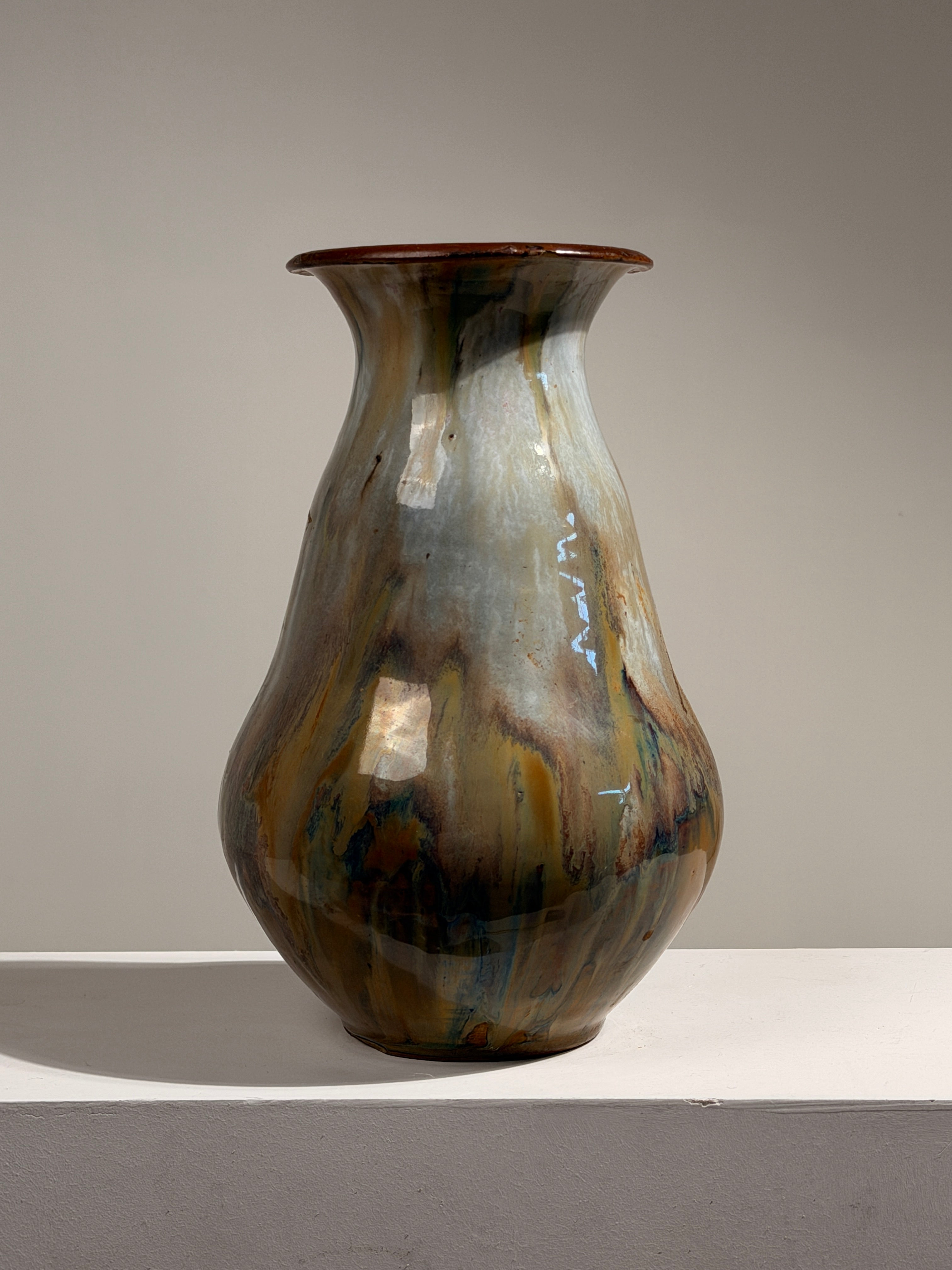 Large ceramic vase by Léon Lempereur, France, circa 1920 — detail view