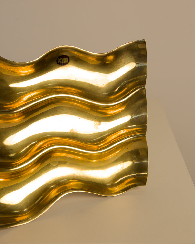 Golden glass Boca vide-poches by Sergio Asti showing wavy texture detail