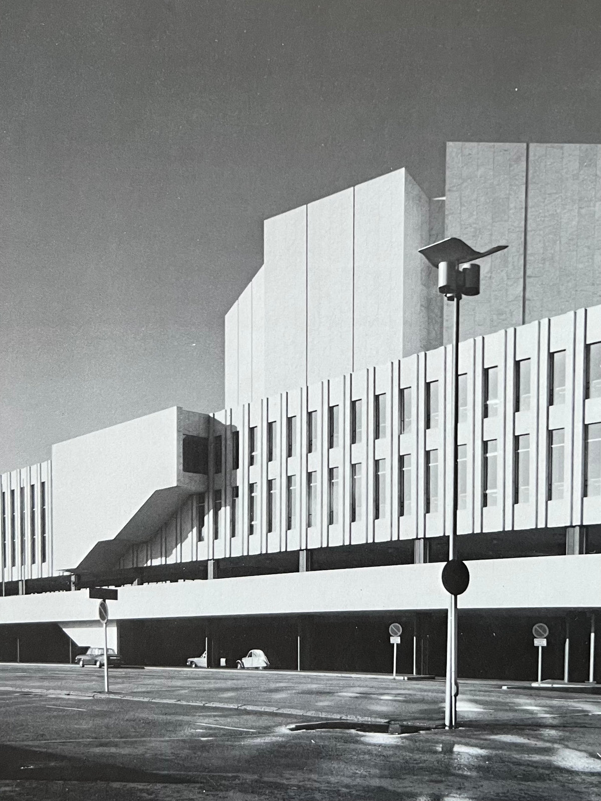 GA Document Special Issue 1: 1970–1980 - Architecture Book — detail view