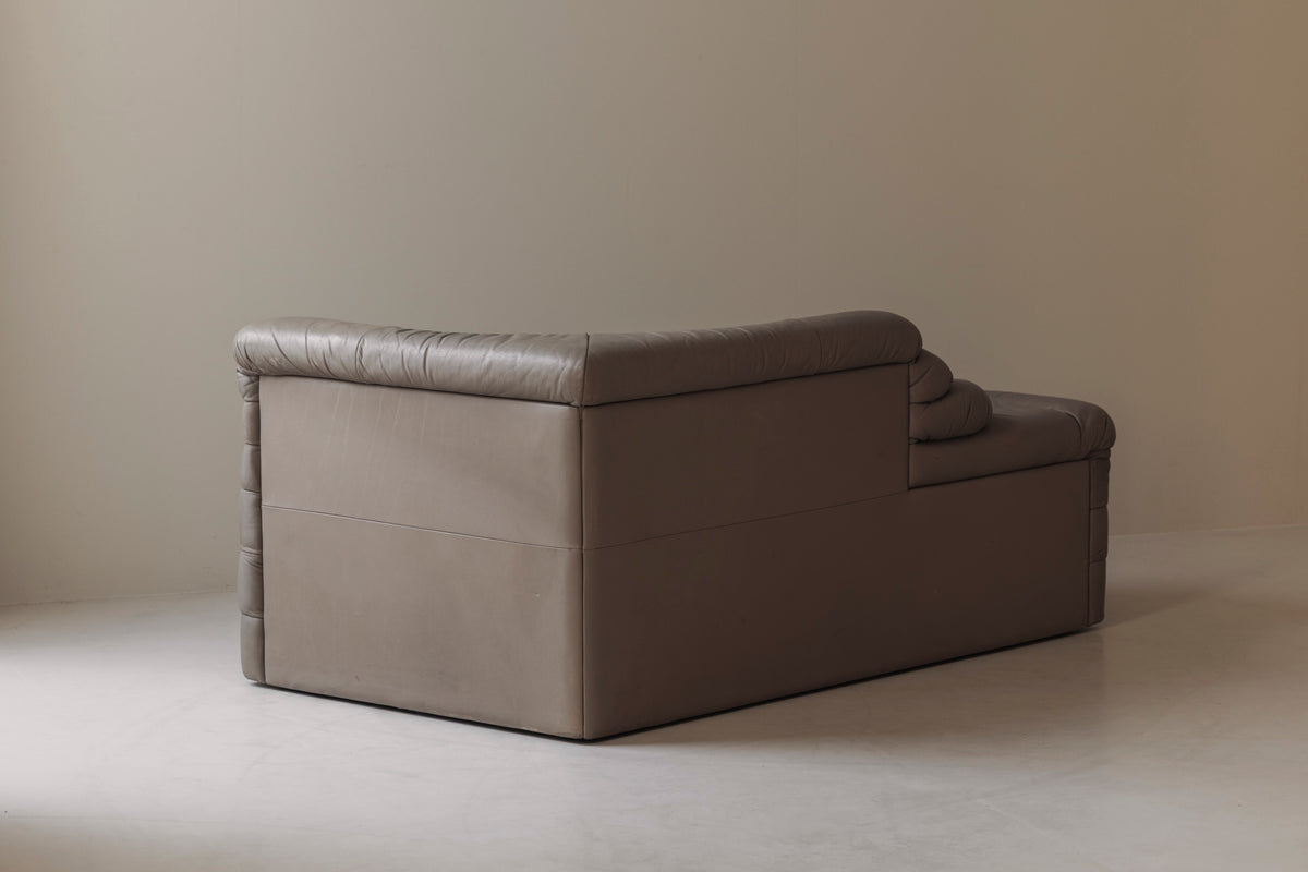 Rare taupe leather Terrazza DS-1025 Sofa by Ubald Klug for De Sede, 1972 — additional view