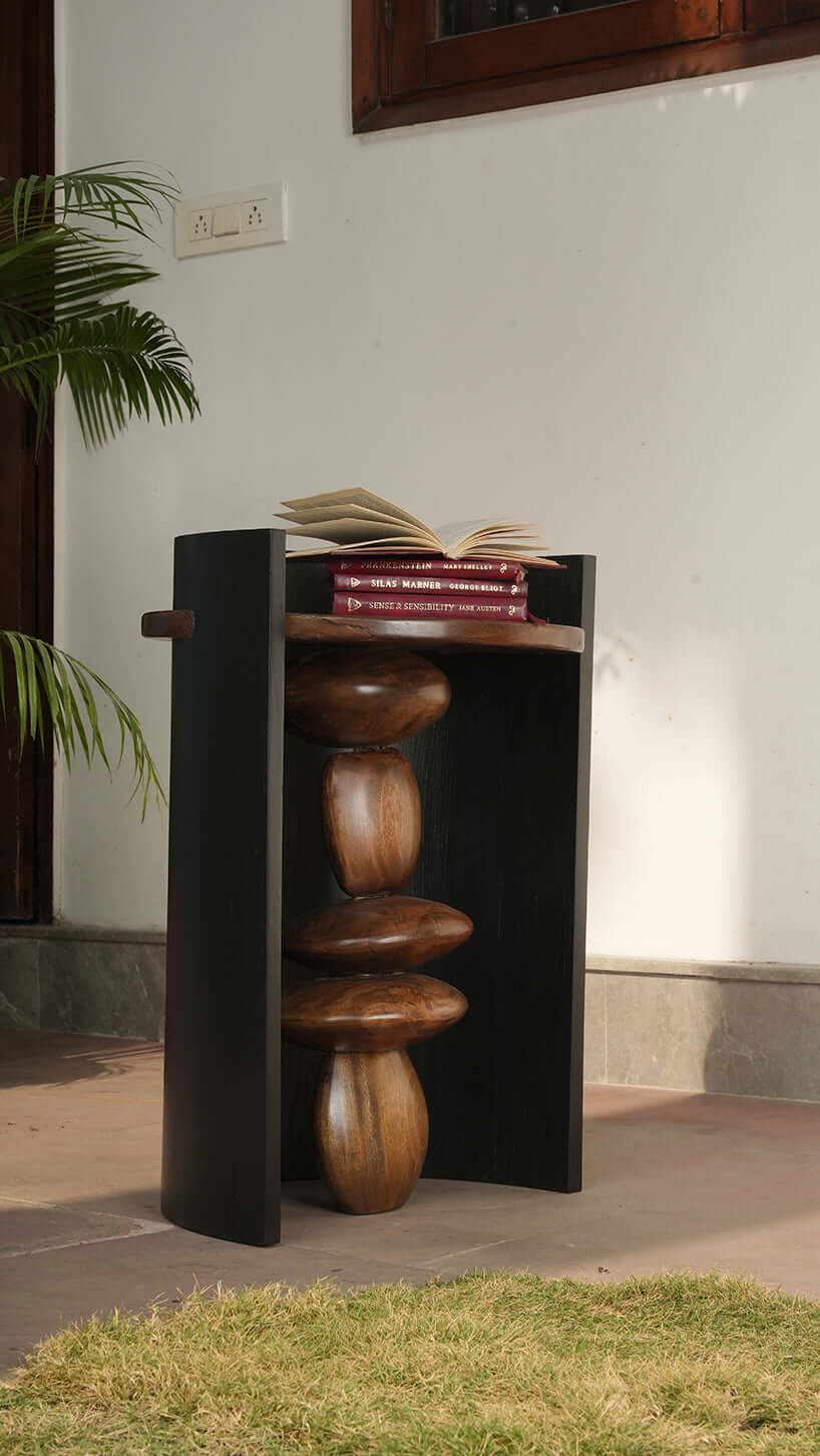 Contemporary Teak in Wood - Zen Collection — close-up