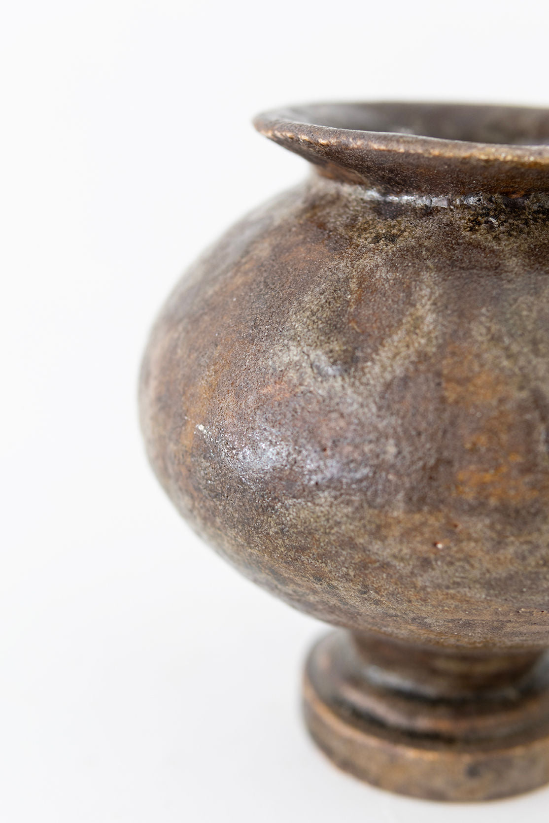 Stamnos Bufalo Vase — lifestyle setting