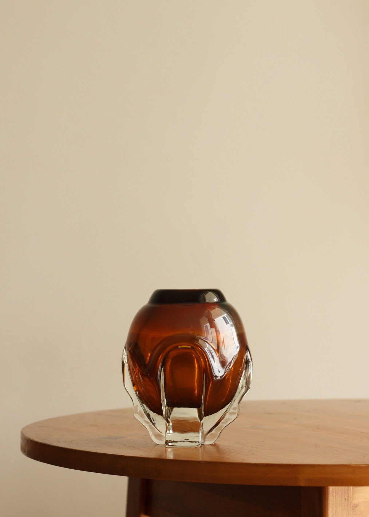 Amber Sculptural Glass Vase — detail view