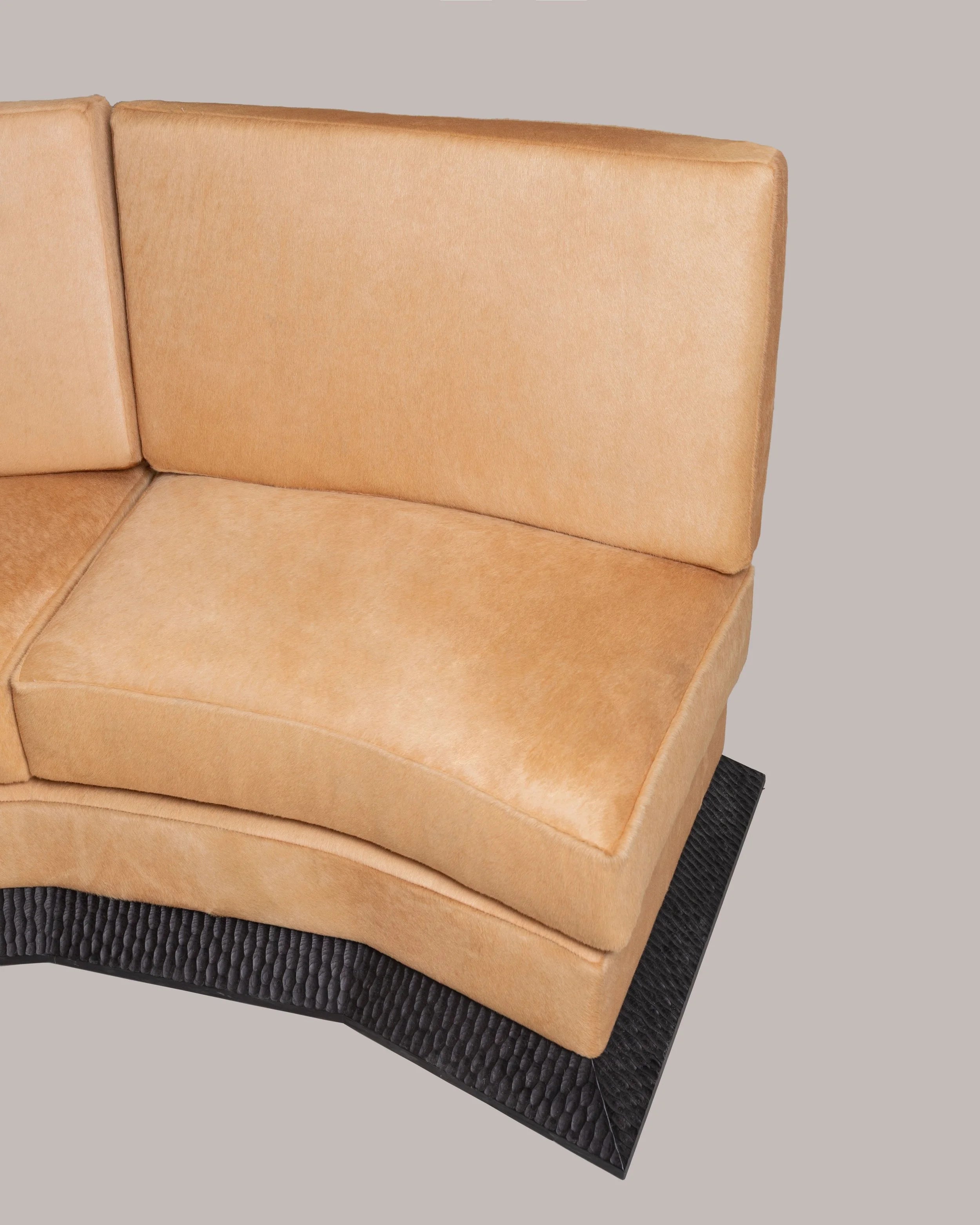 Ugo Sofa — detail view