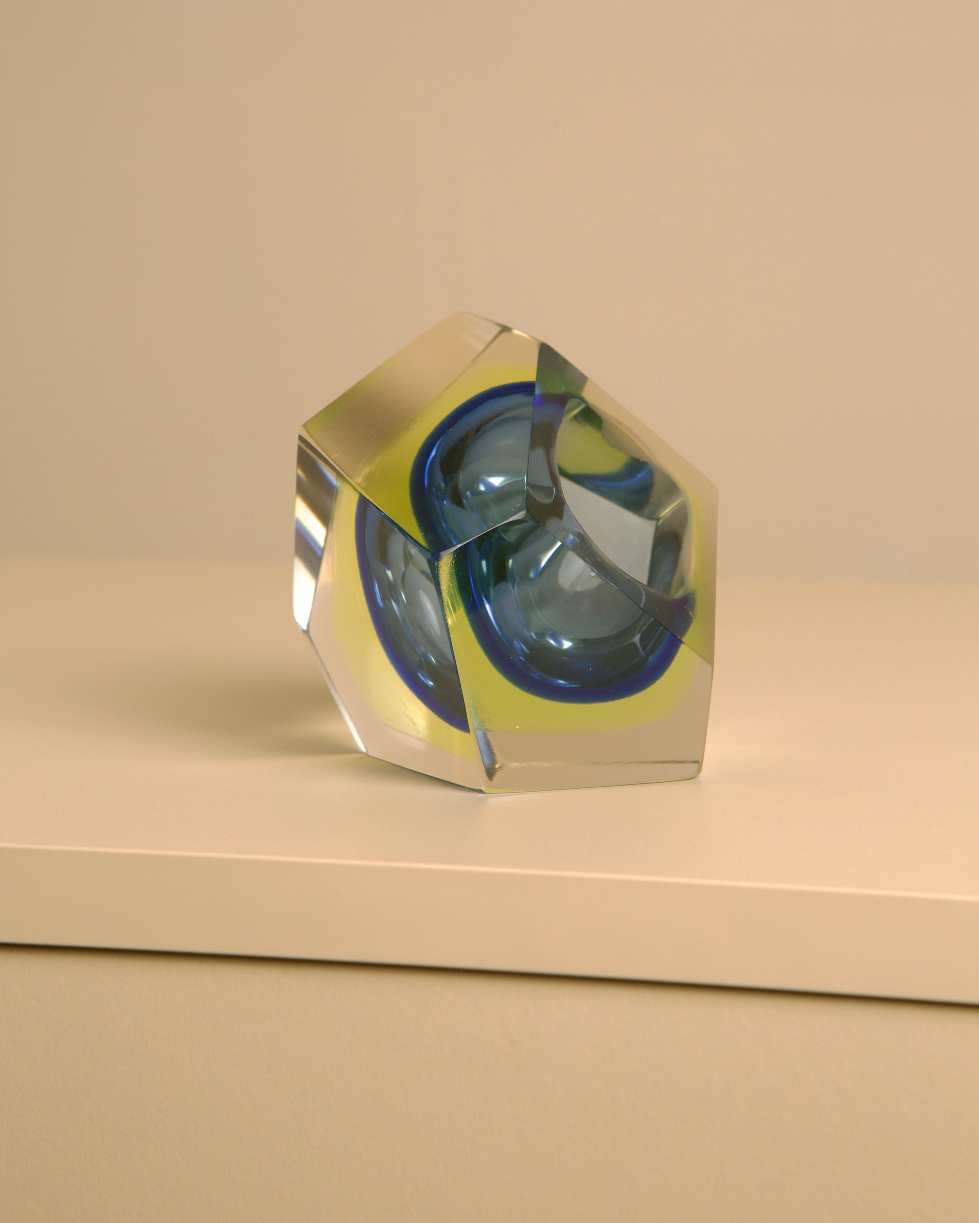 Plateau en verre de Murano bleu "Diamond" par Flavio Poli pour Seguso années 60