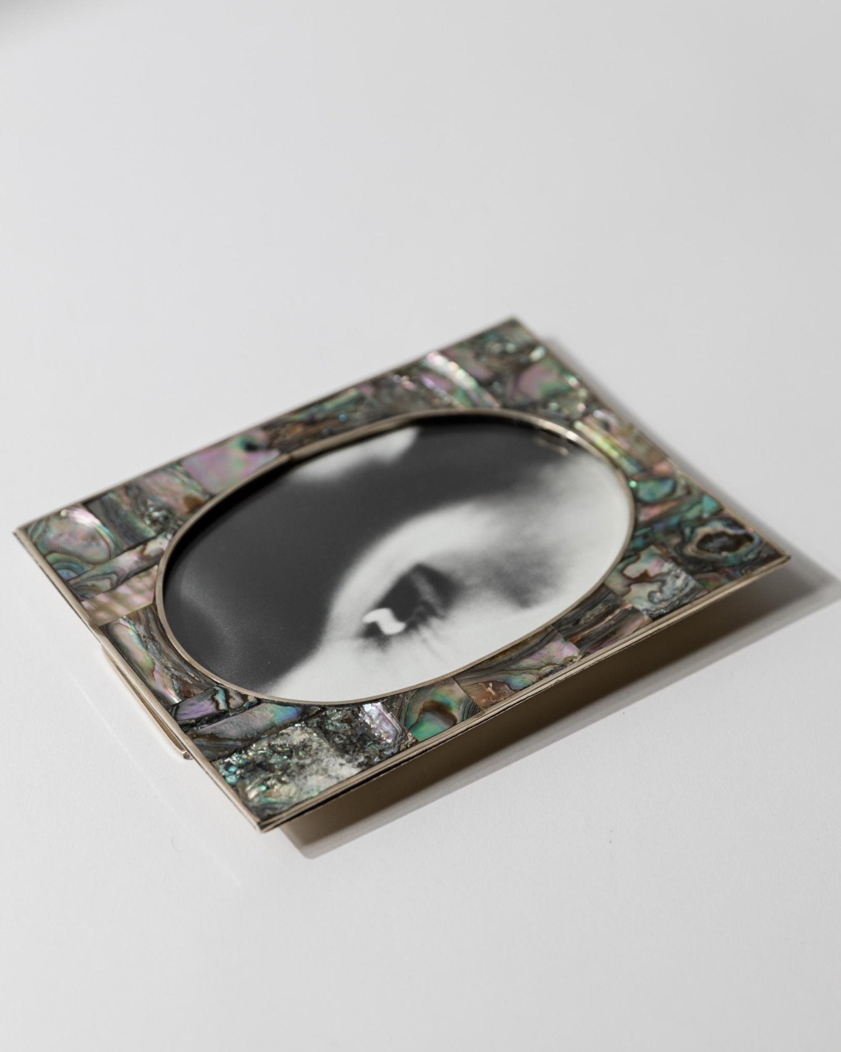 Vintage 1950s Alpaca Silver Picture Frame, Mother of Pearl Details with Oval Photo Opening, Elegant Table Accent, Timeless Gift Idea — view 11