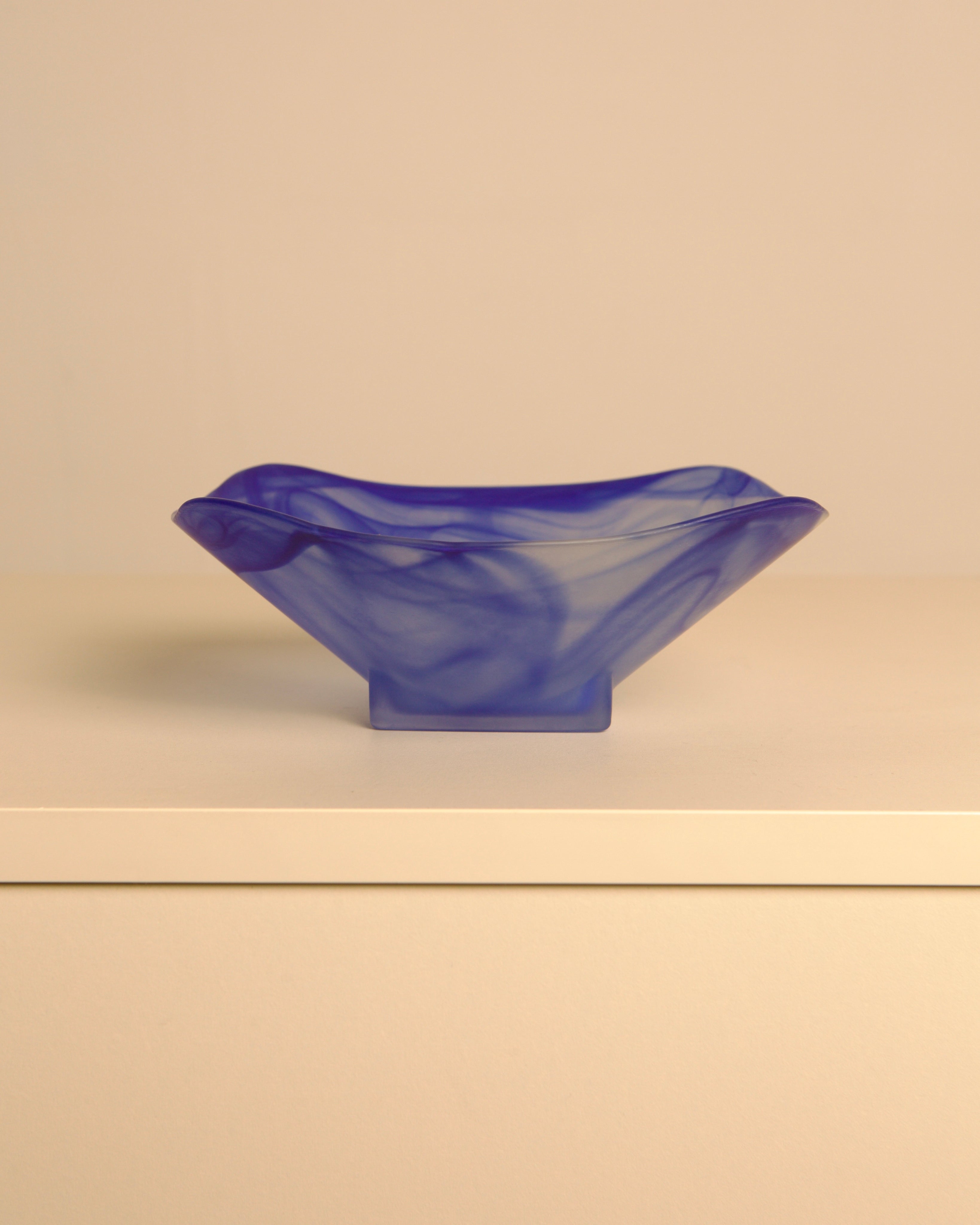 Murano blue opalescent glass bowl "Ghost" 1980's — detail view