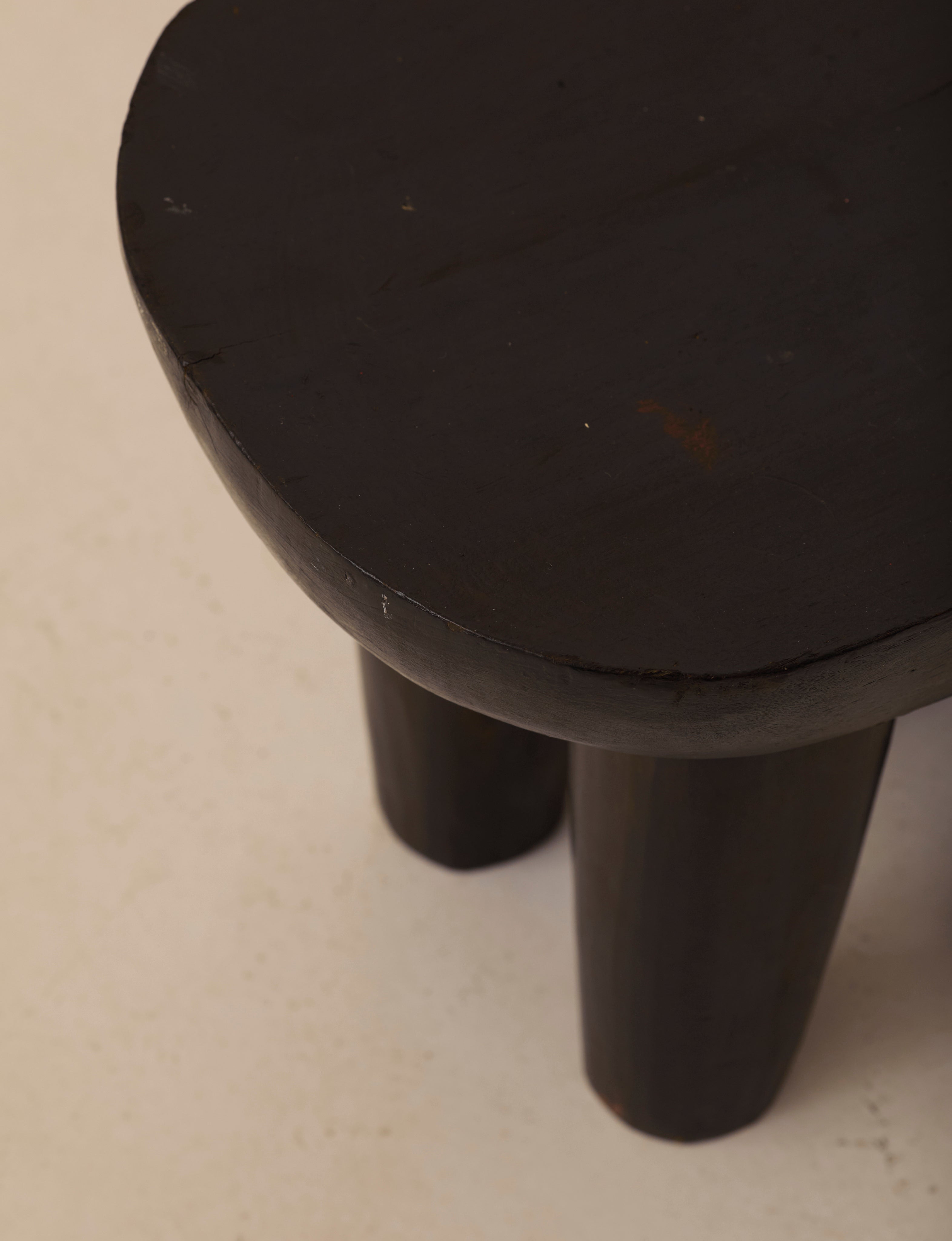 Vintage Senufo Monoxyl African Stool in Black / Wenge — top view of rounded wooden seat