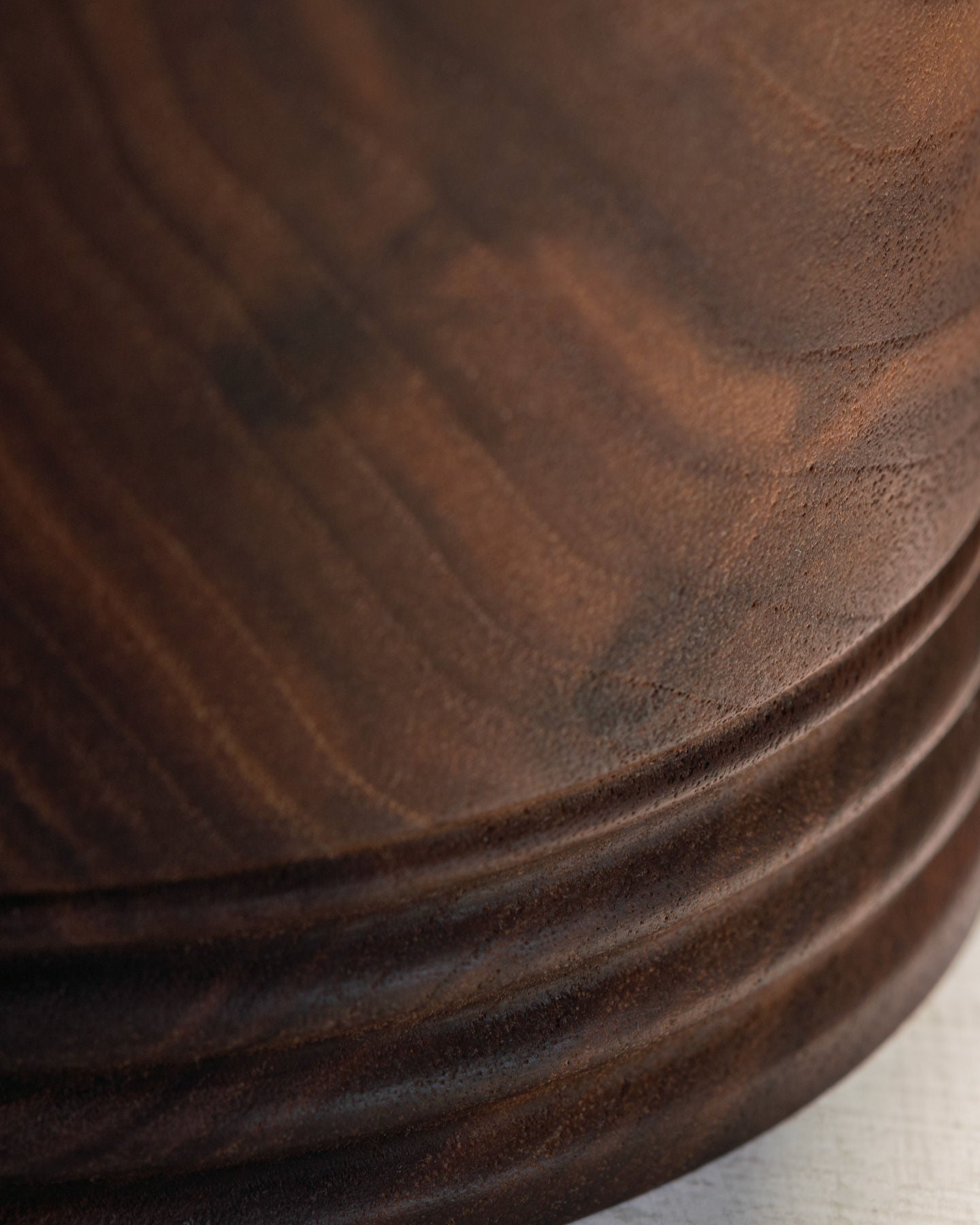 'Plum Charm' Table Lamp — close-up