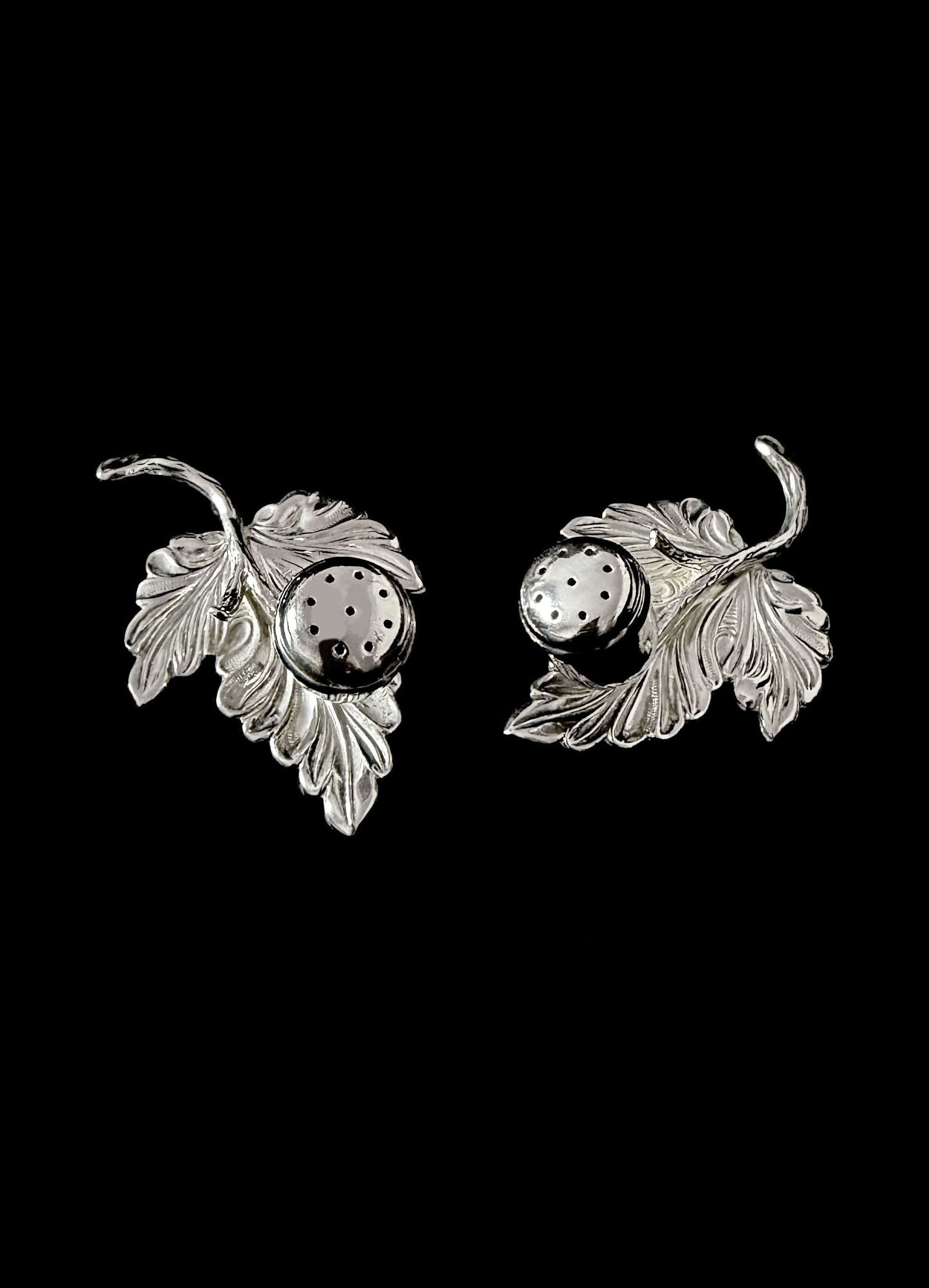 A vintage Serveware Accessories in Metal by LA PARADE | The Oblist