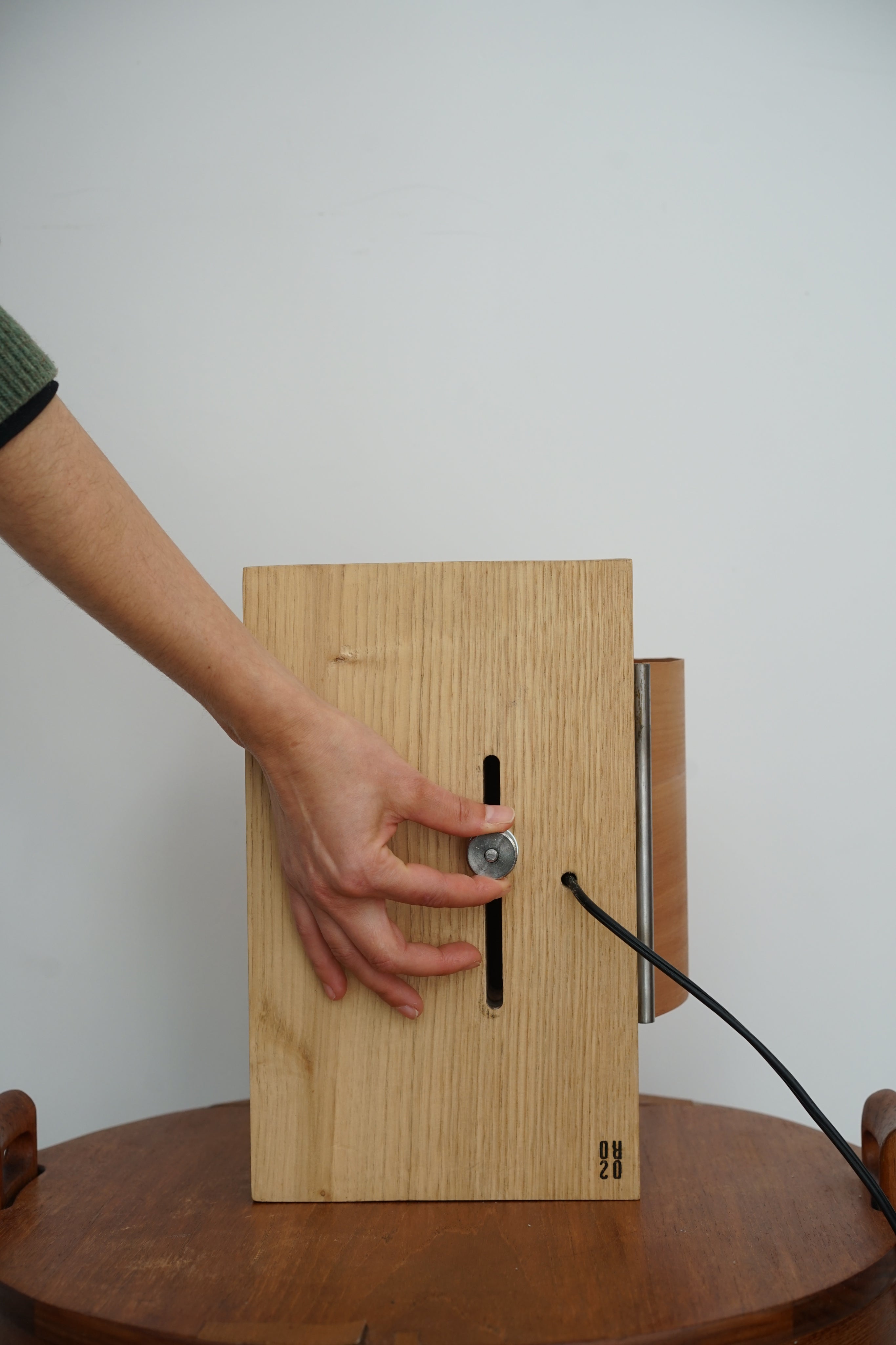 Table lamp 6/10 — close-up