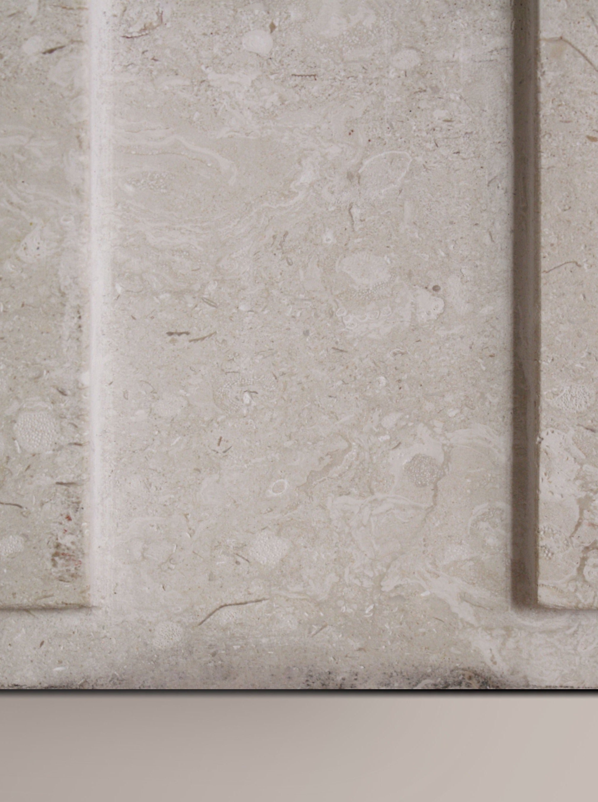 Margit Lamp — close-up of textured stone base