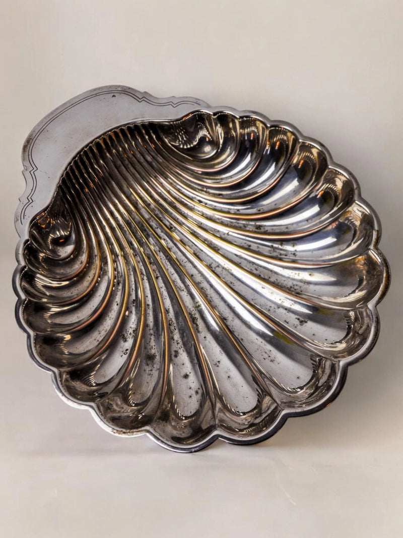 Silver Plated Shell Vide-poches 1970 by Malamar Studio | The Oblist — silver metal, vintage design