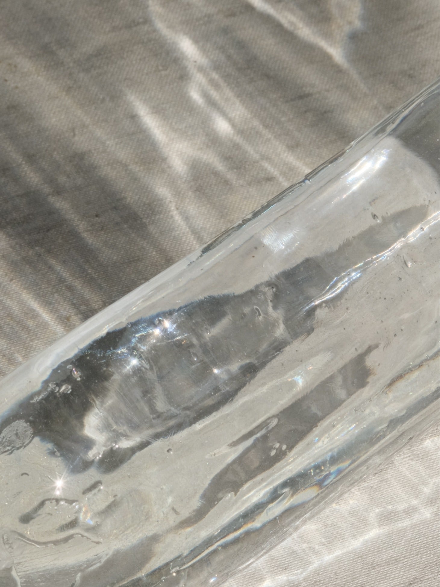 Table d'appoint transparente Lung 1.0