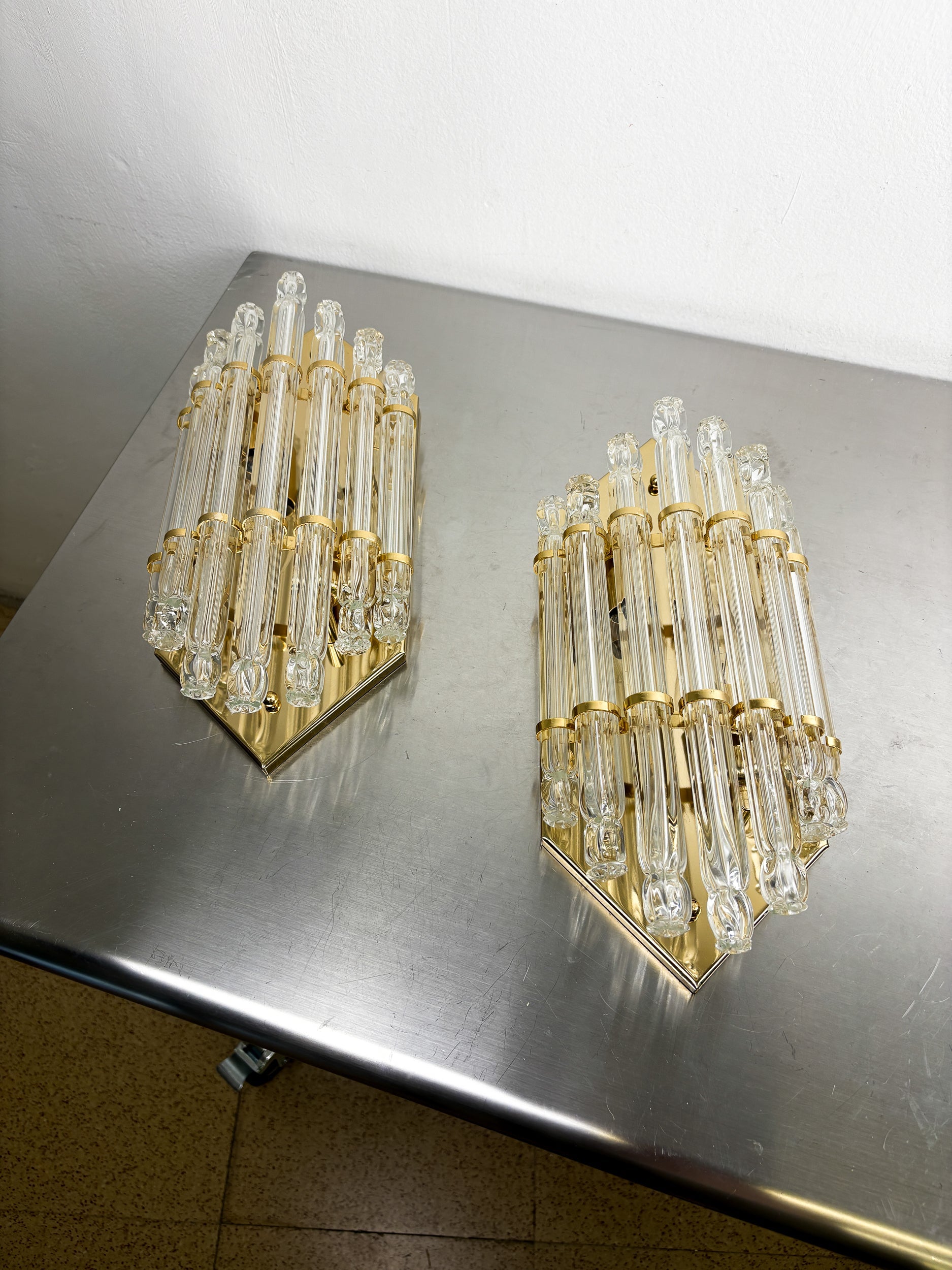 Pair of Venini wall lights, Murano cut glass, Circa 1970's, Italy — in context