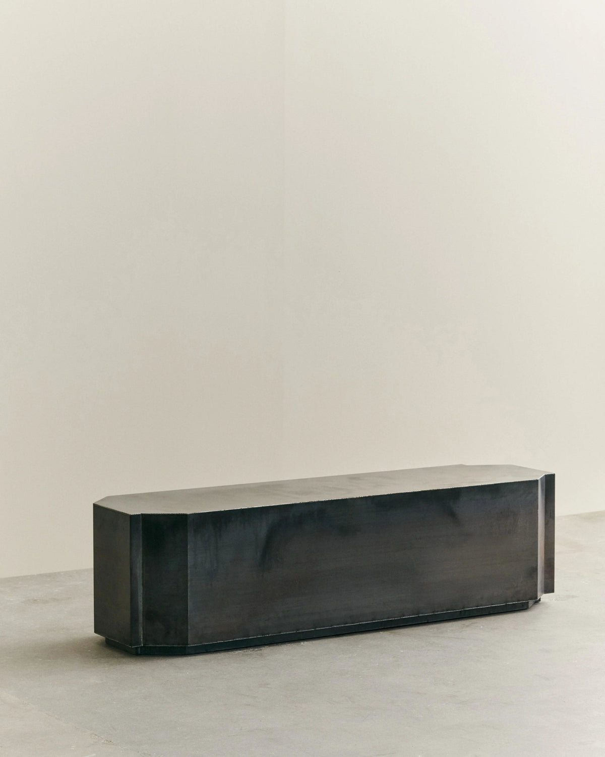 FUNKI BENCH — detail view