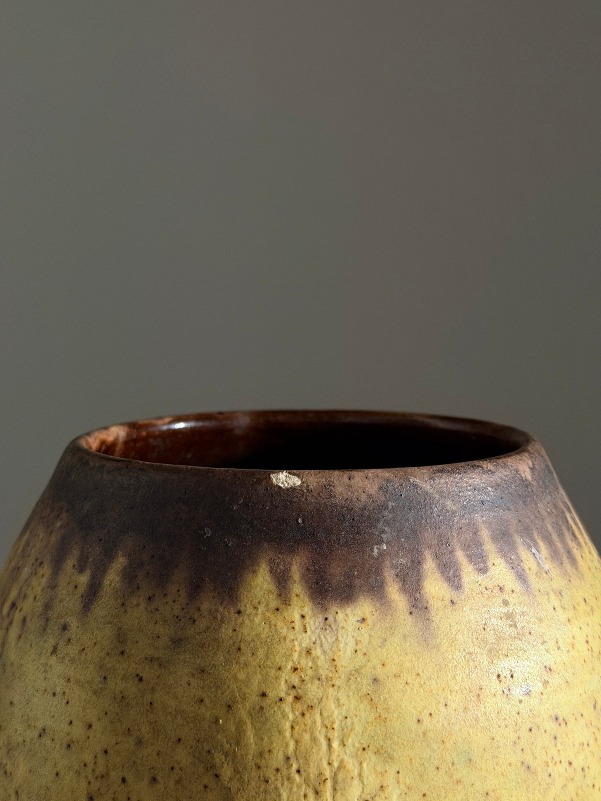 Ceramic vase, artist to be identified, 1960 — close-up