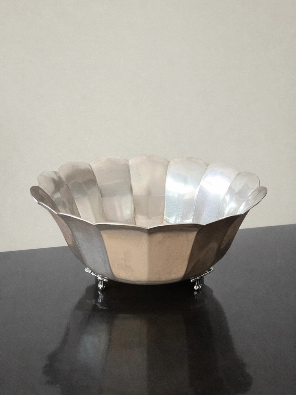 90s Vintage Bowl in Metal and Silver-plated Metal — side angle