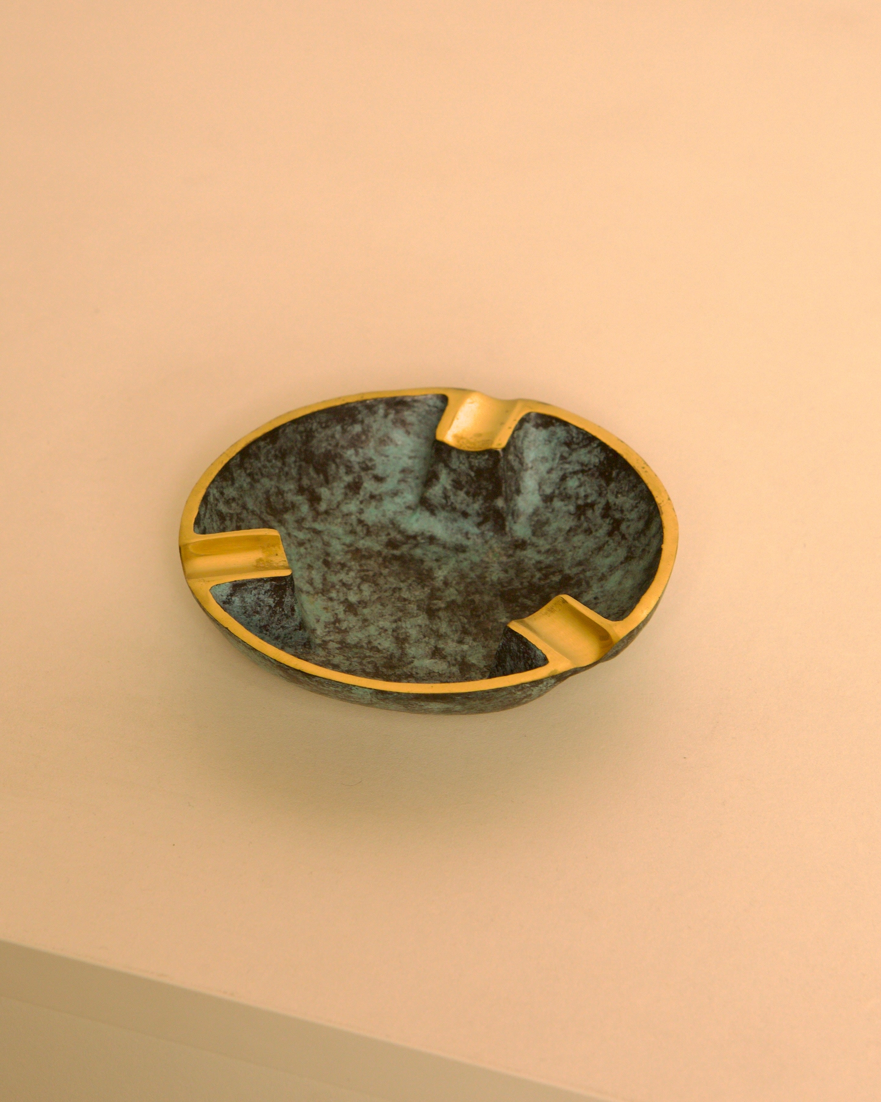 Italian verdigris patinated bronze ashtray, 1940s by Treaptyque | The Oblist