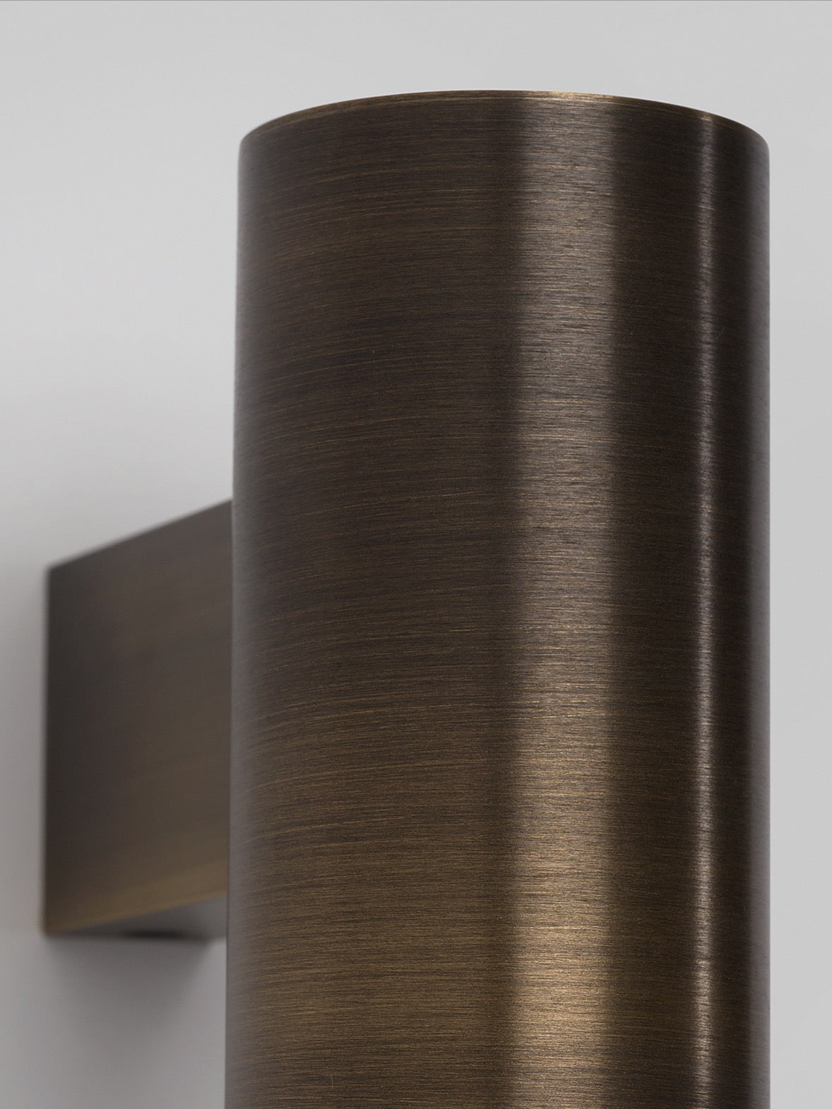 TORRES Wall — close-up of brushed bronze finish