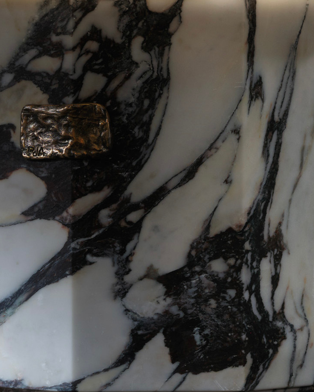 Ottavia Calacatta Viola