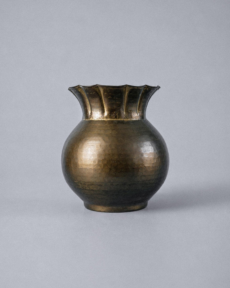 Vintage 1960s Brass Vase, Spherical Form with Wavy Rim, Sculptural Flower Vase Design, Elegant Mid Century Decor, Timeless Gift Idea by Bottega Jacobs