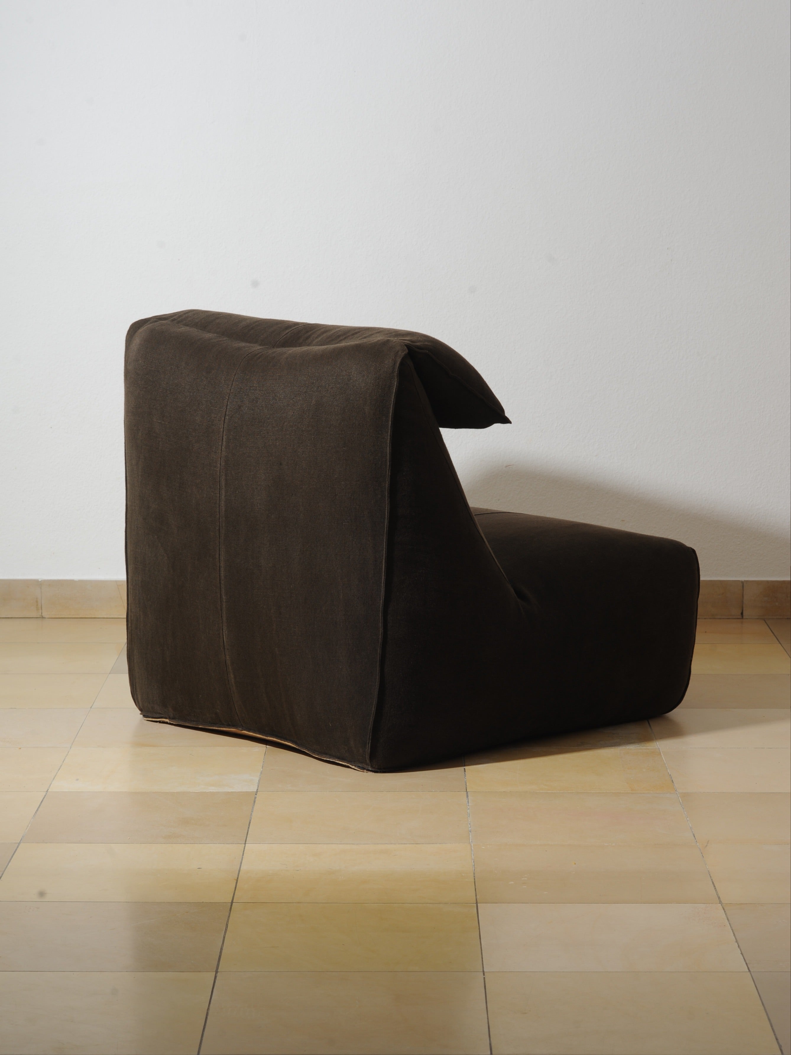 Rare Le Bambole Set of Lounge Chairs by Mario Bellini for B&B Italia, 1971 — close-up