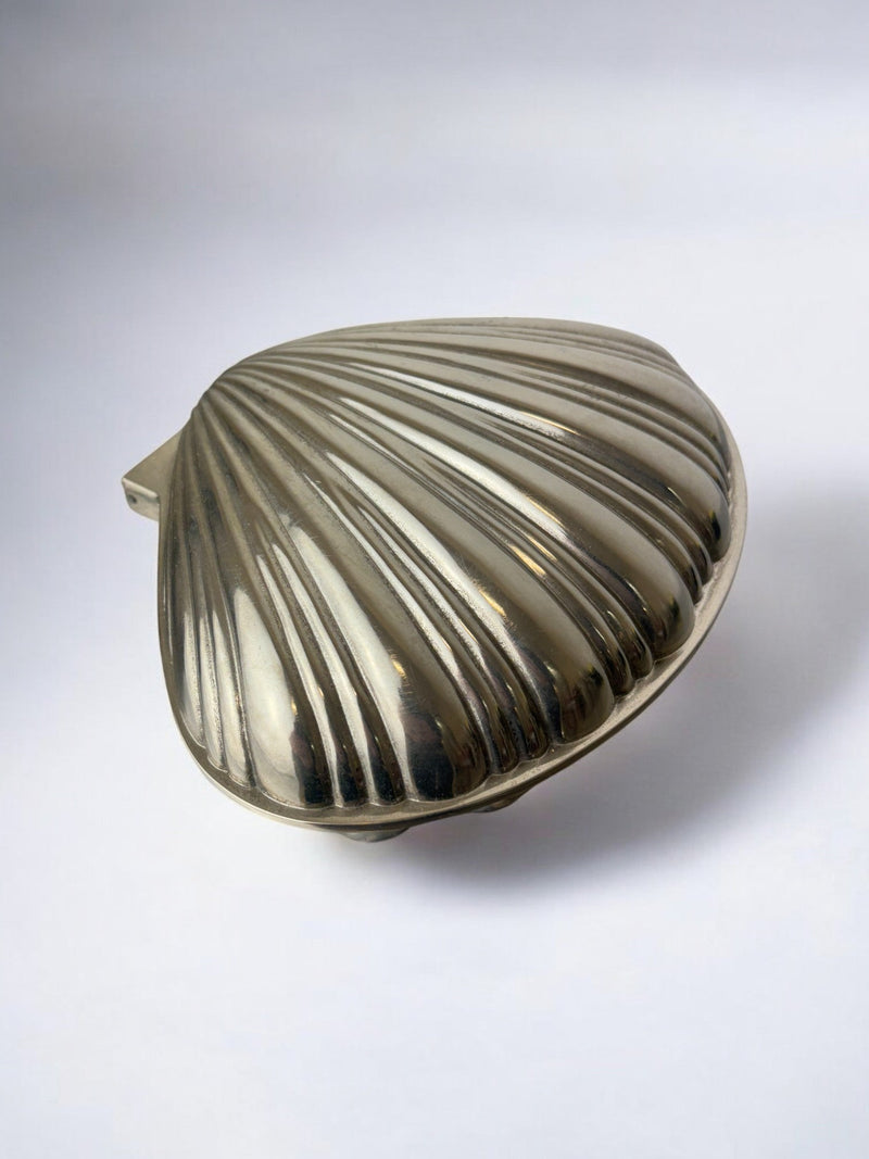 Shell Jewelry Box, Silver Plated, Italy, circa 1980's — close-up of ridged silver surface