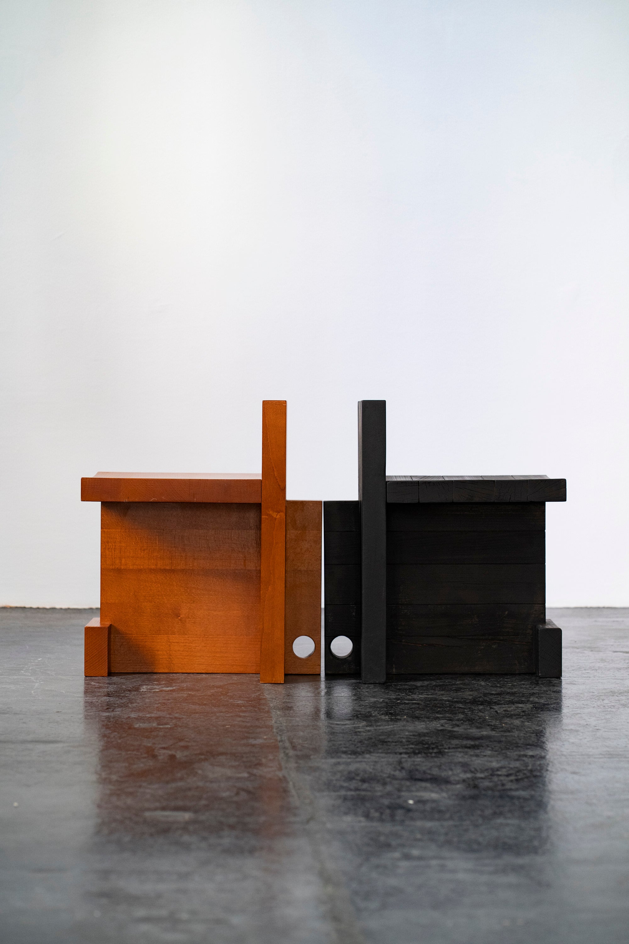 Tabouret en bois de hêtre flambé et teinté | DN_S2510