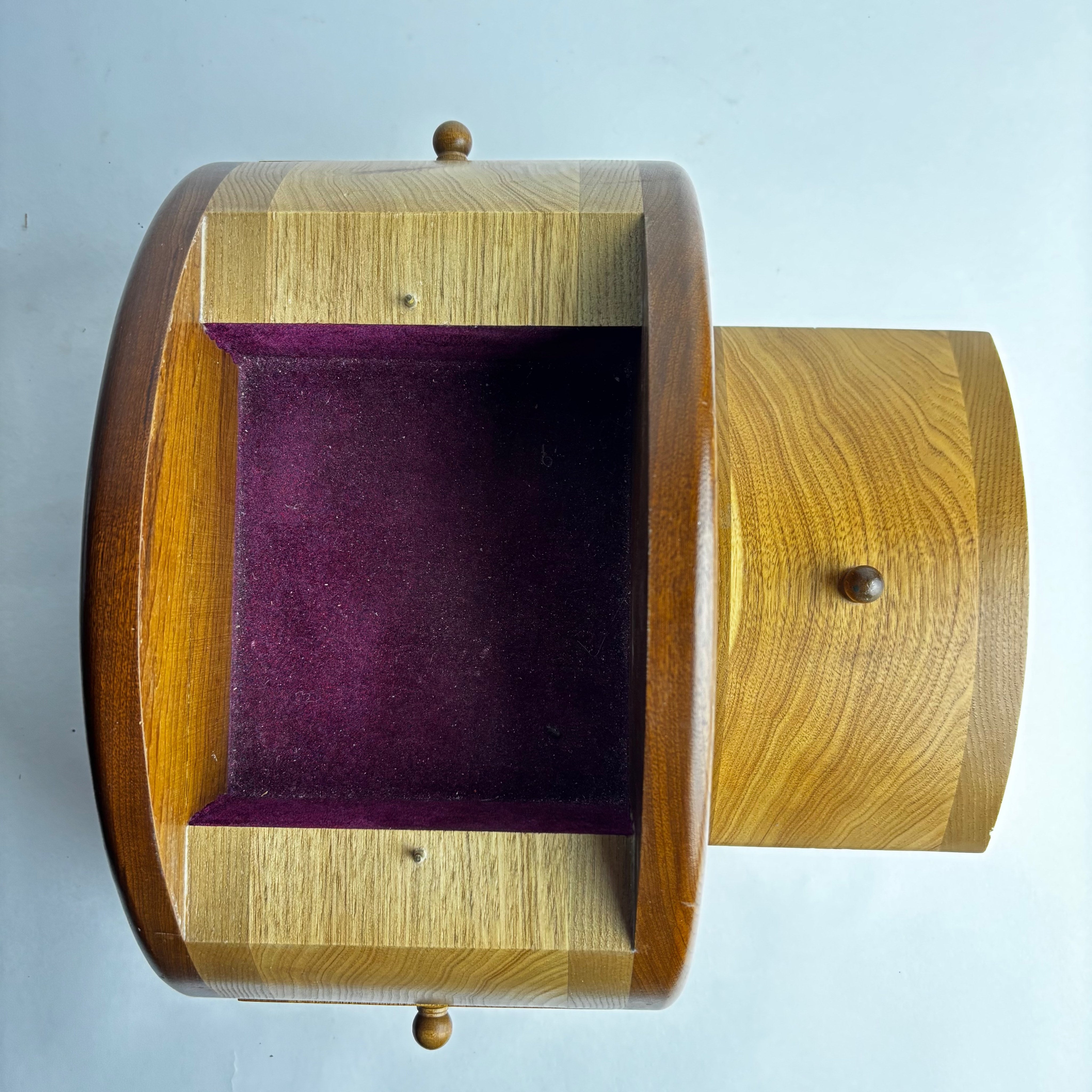 Post Modern Studio Craft Wood Jewelry Case Signed — close-up