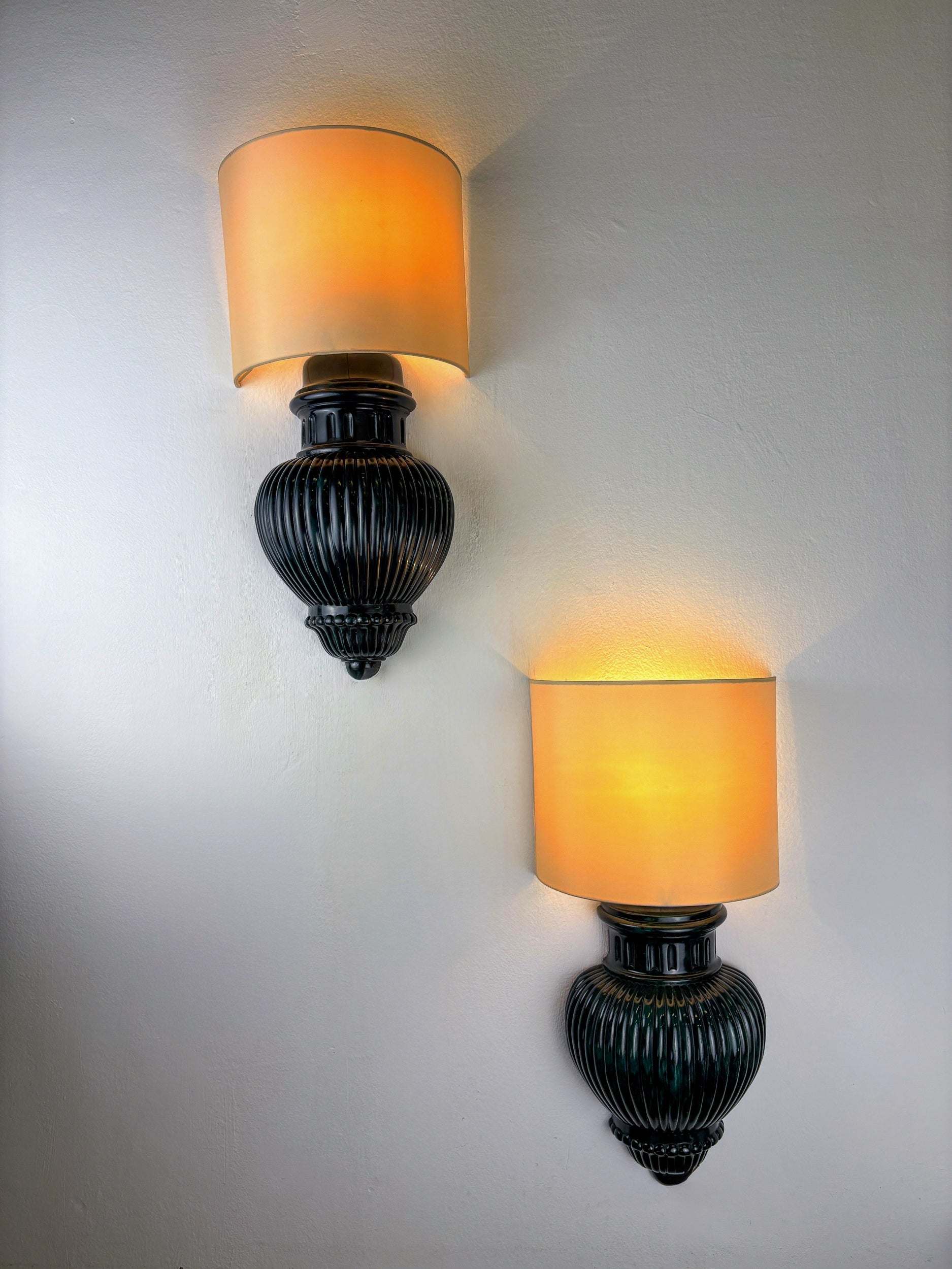 Pair of Art Deco Wall Lights with Shades in Glazed Cast Ceramic, Italy, 1970s — detail view