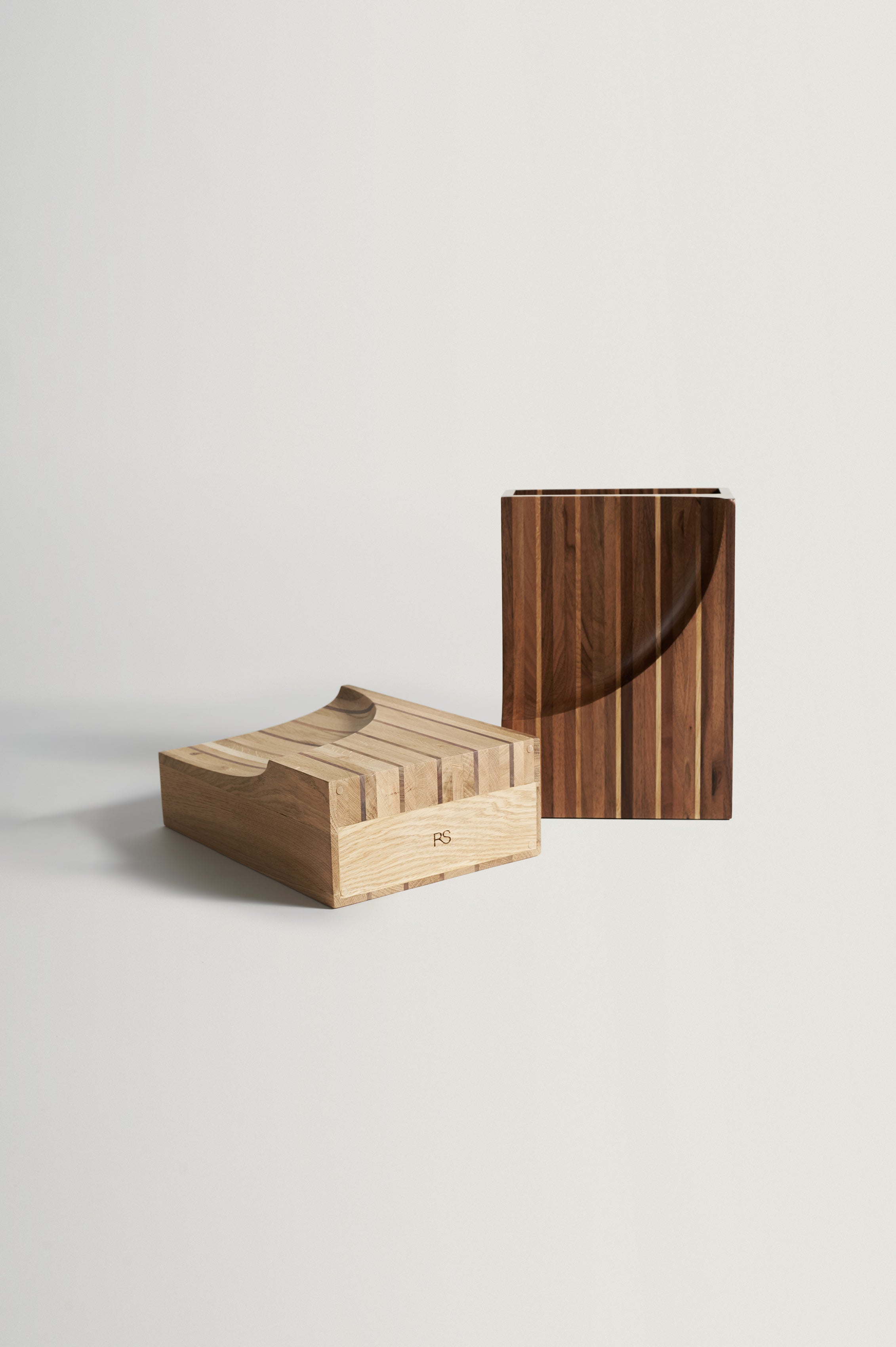 Cava Vase Oak — side angle