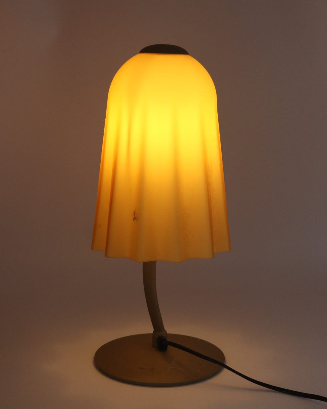 Murano 'Fazzoletto' Opaline Table Lamp by Vetreria LAG – 1980s by Forma Finds | The Oblist — opaline glass, vintage design