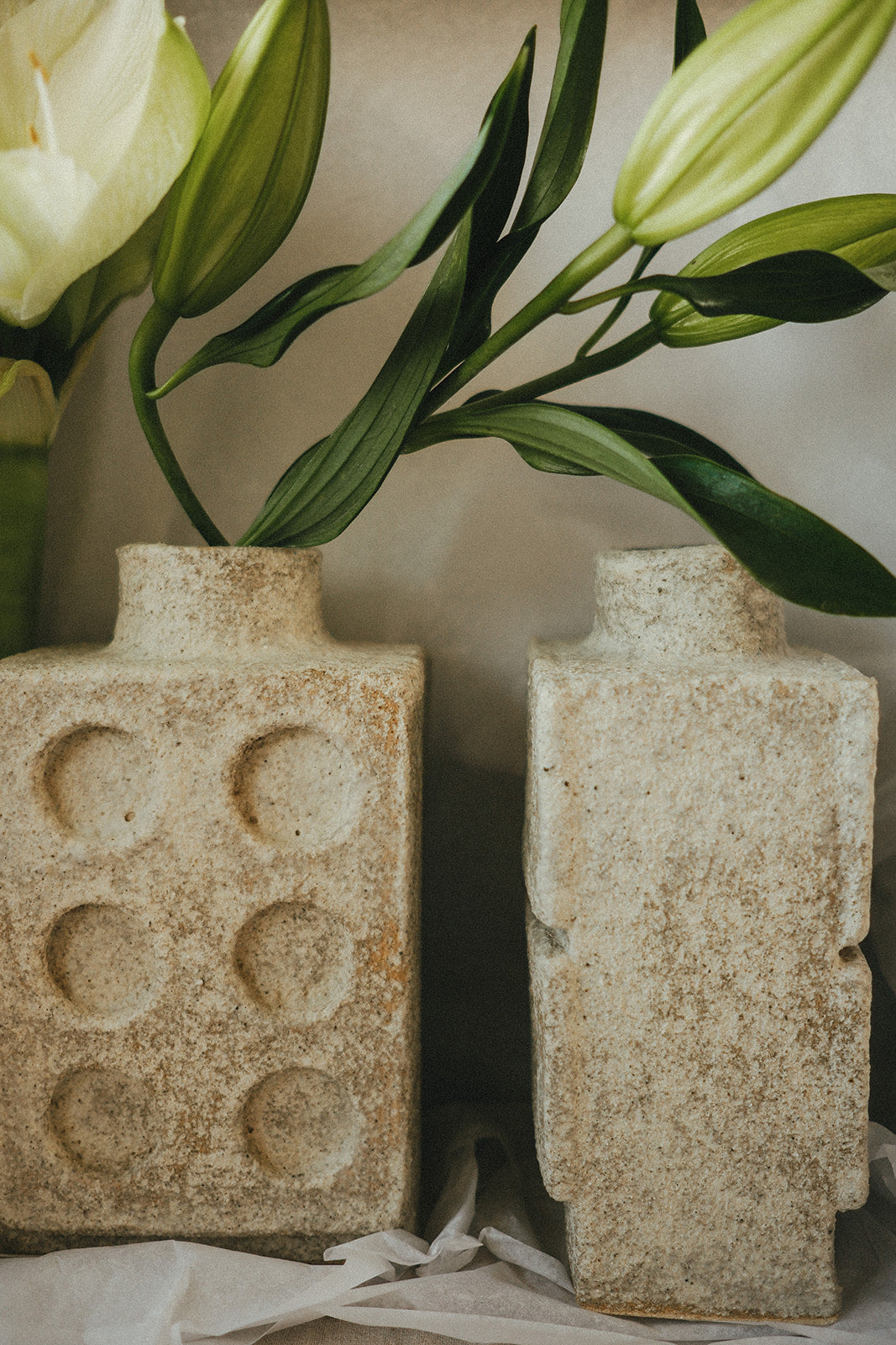 Ceramic vase Brutalist Strange Work - Small Craie 01 - 02 DUO  — detail view
