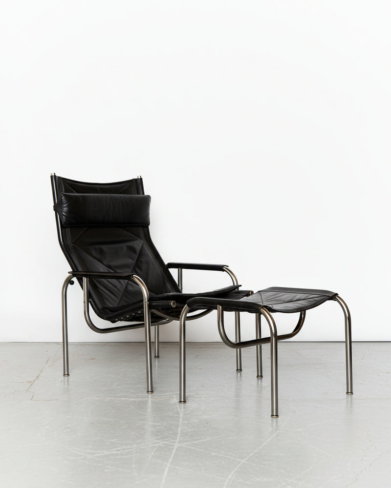 Hans Eichenberger Lounge Chair & Ottomane HE1106 for Strässle by Eilers Interieur | The Oblist — black leather, modern design