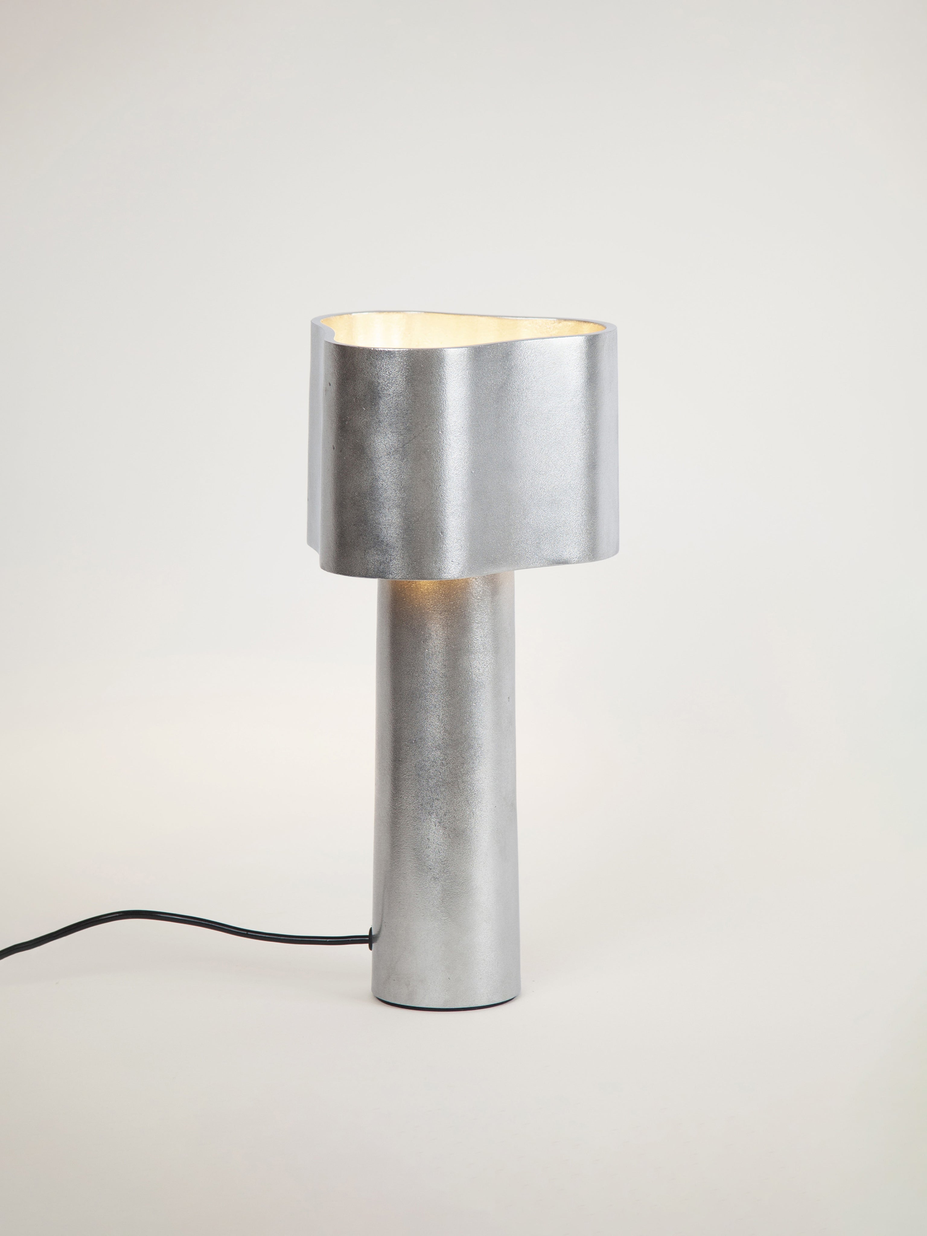 Coy Table Lamp - Aluminium — detail view