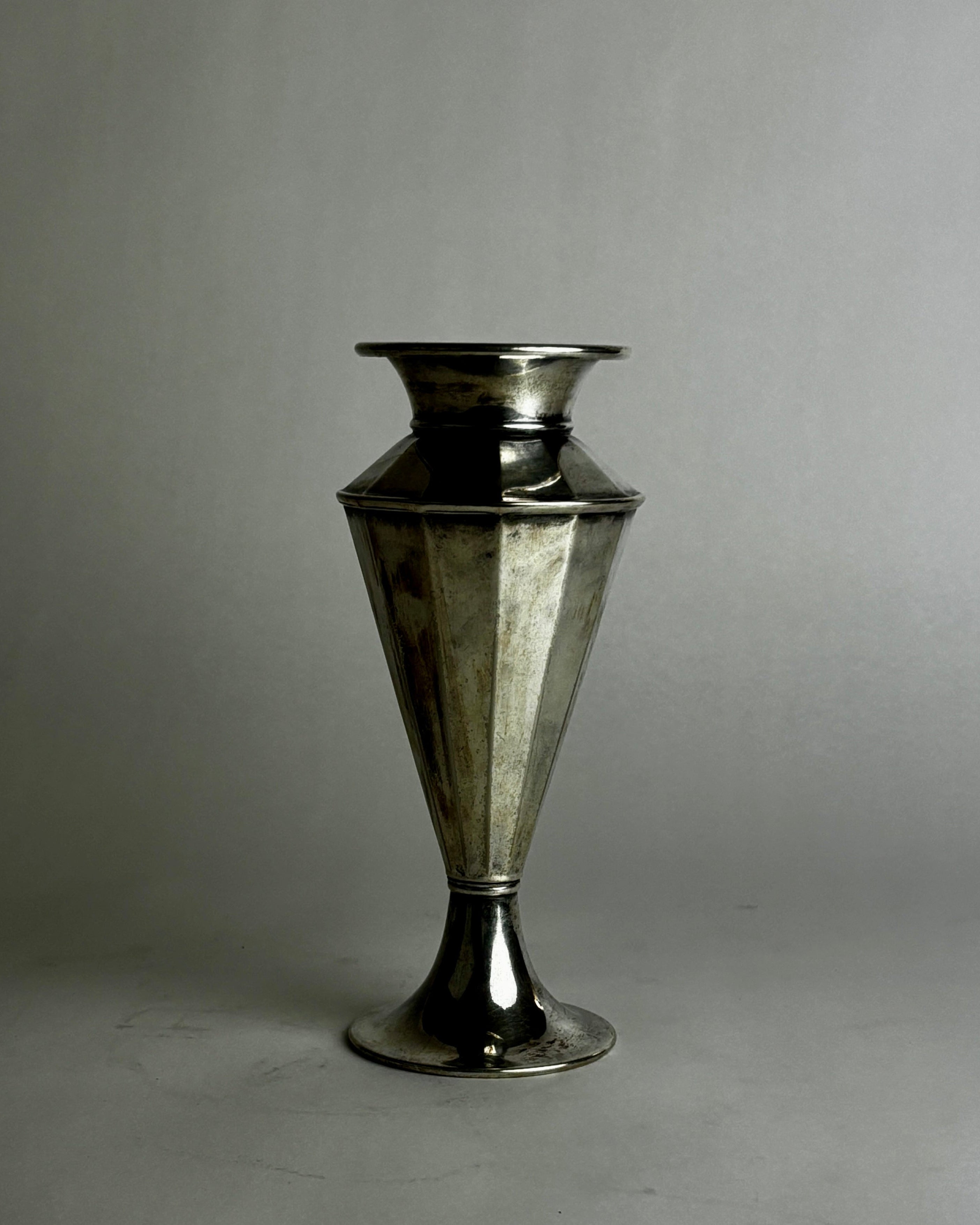Vase en argent français