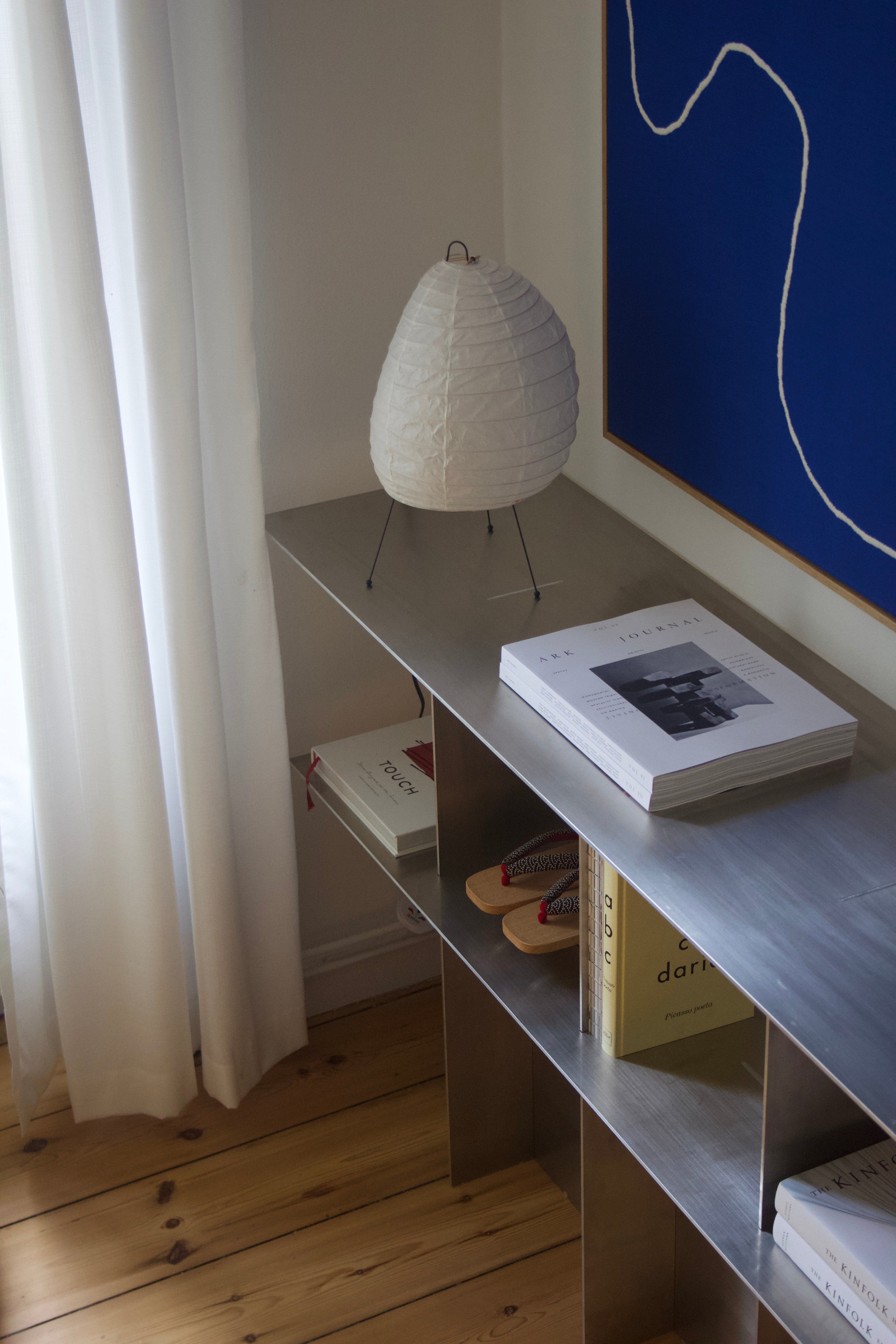 Lamina aluminum console — view 10