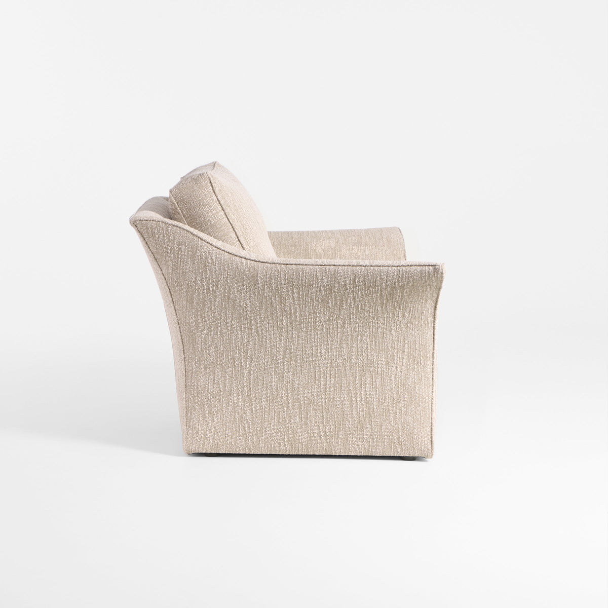 Perícia Lounge Chair — in context