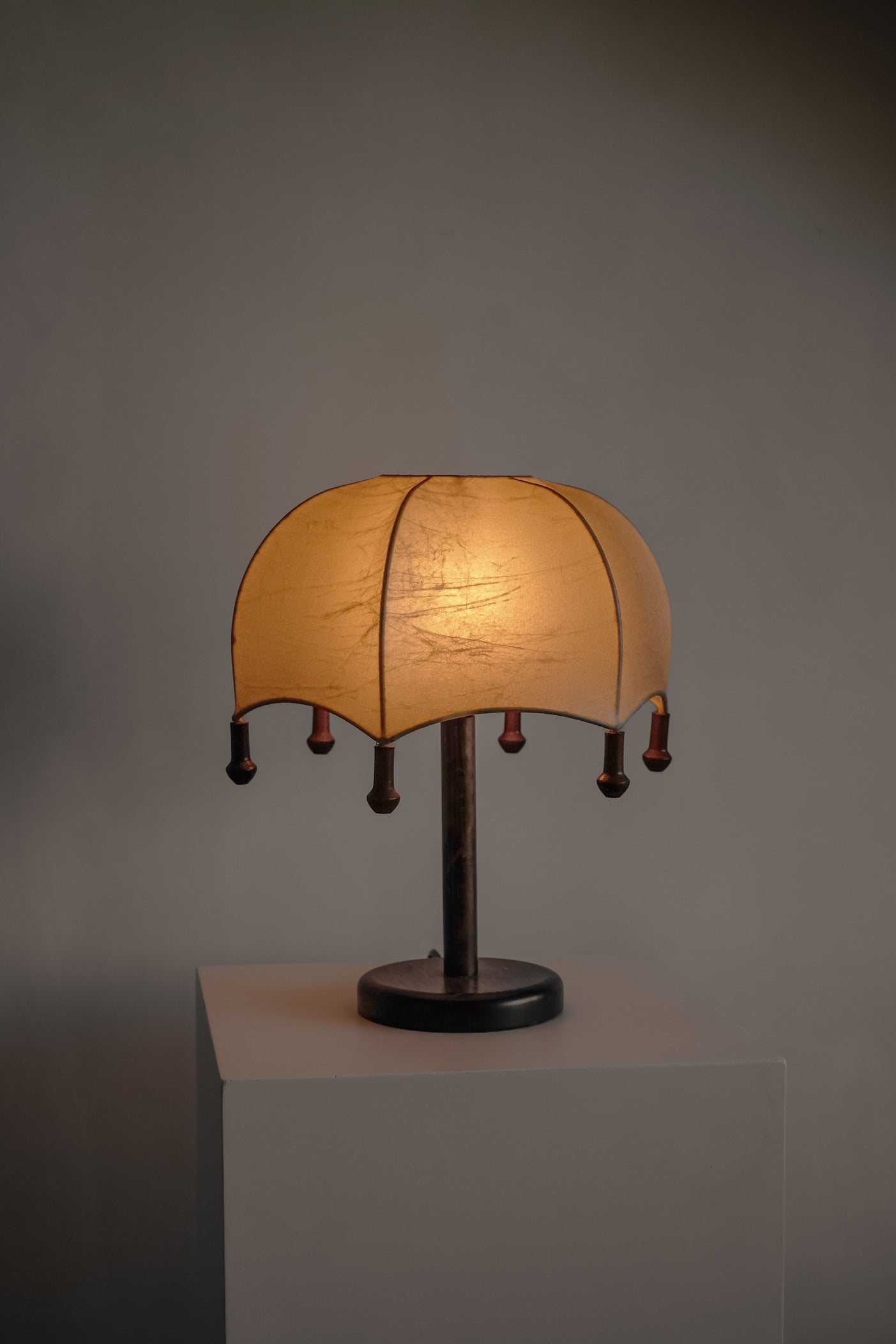Cocoon Umbrella Tablelamp  — detail view