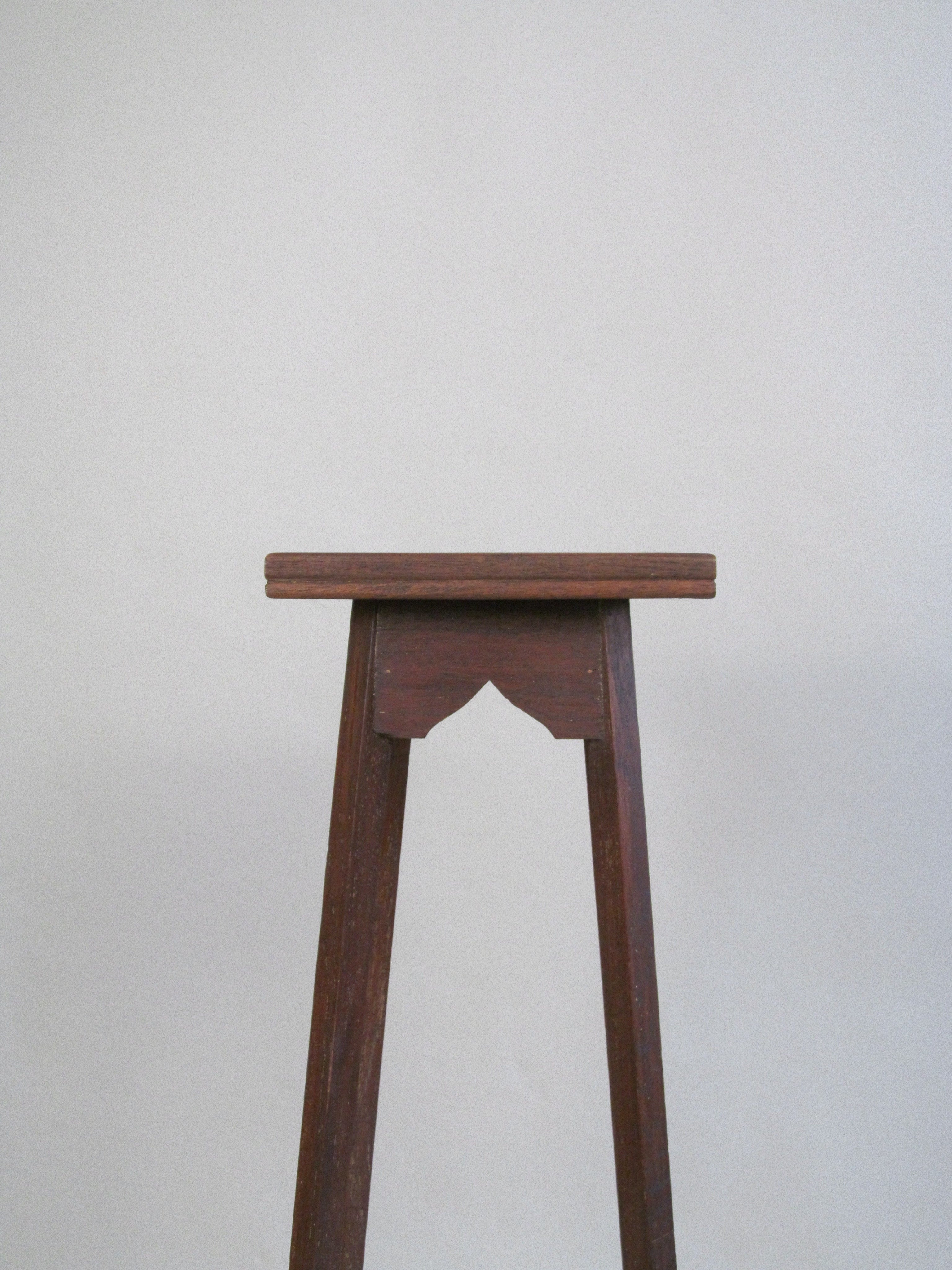 Arts & Crafts Oak Stand, c.1910 — front view highlighting oak material