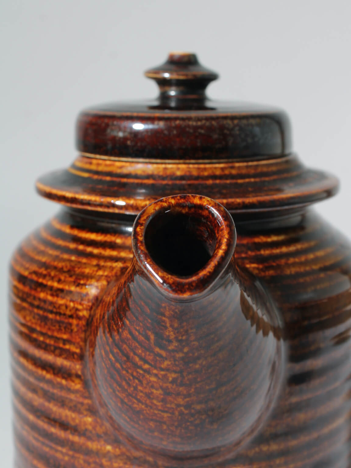 Ulla Procopé, Göran Bäck "Kaarna" Ceramic Glazed Teapot — top view highlighting rich brown glaze
