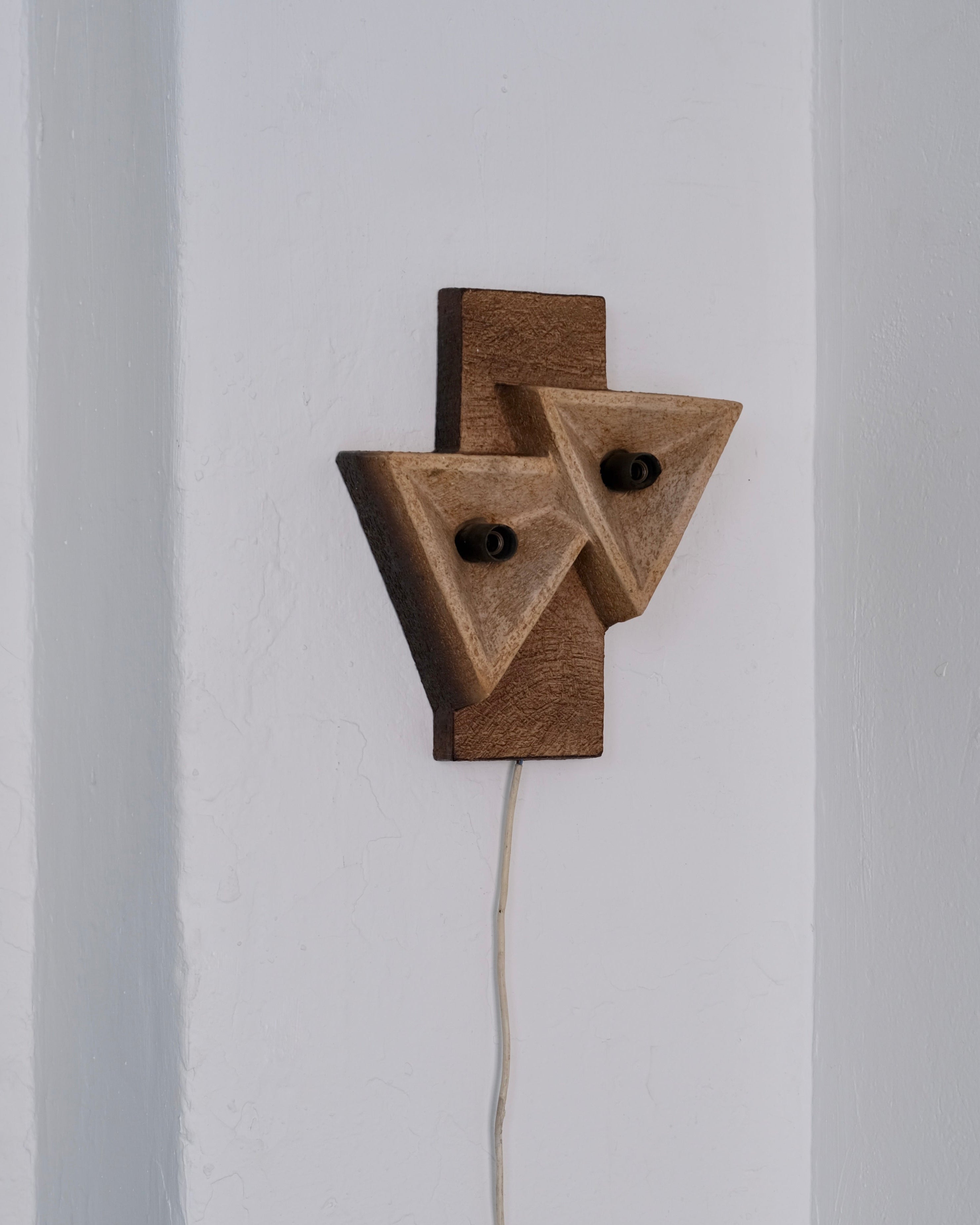 Dutch Organic Form Ceramic Wall Sconce, 1960s by Veter Vintage | The Oblist — handcrafted ceramic, neutral tones