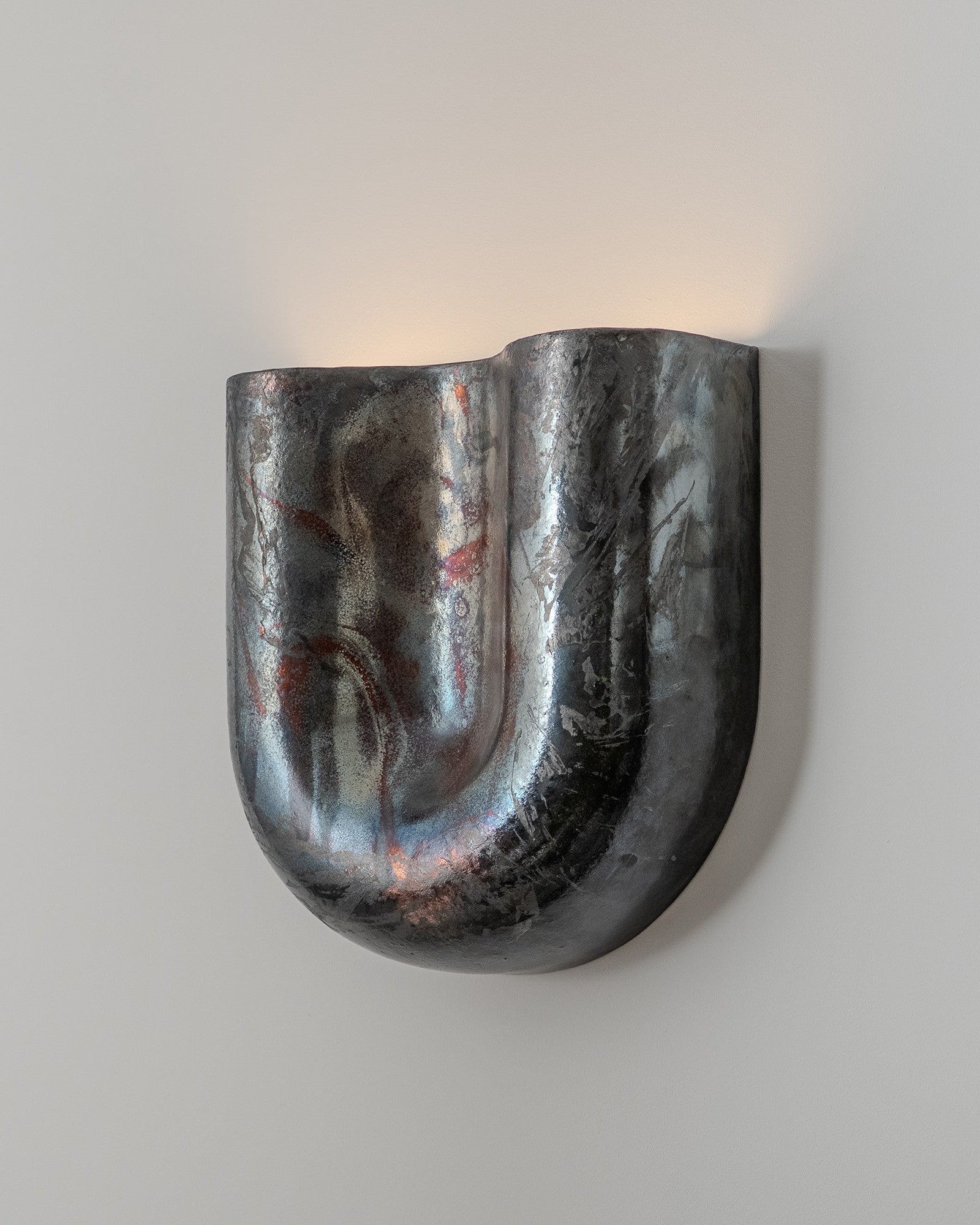 Onda Raku Black Wall Sconce — detail view
