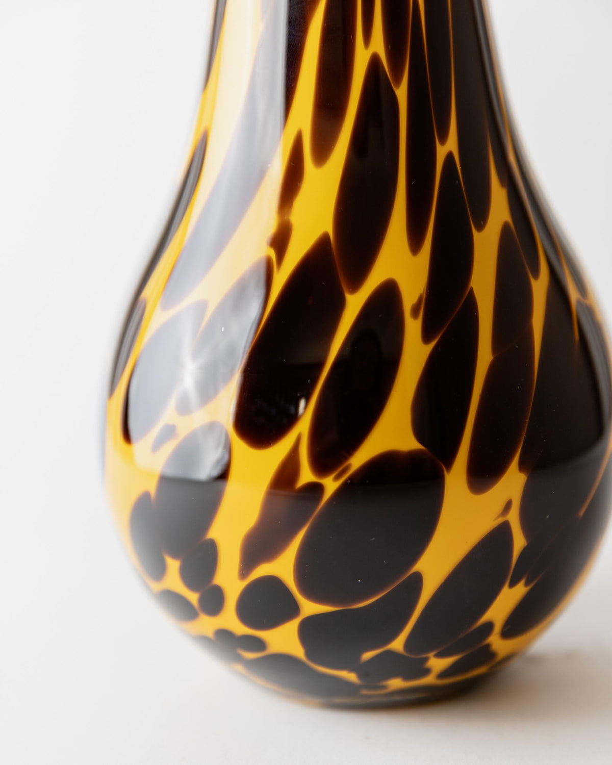 Vintage 1990s Murano Glass Vase, Yellow Art Glass with Black Dots, Postmodern Italian Design, Sculptural Flower Vase, Elegant Gift Idea — close-up