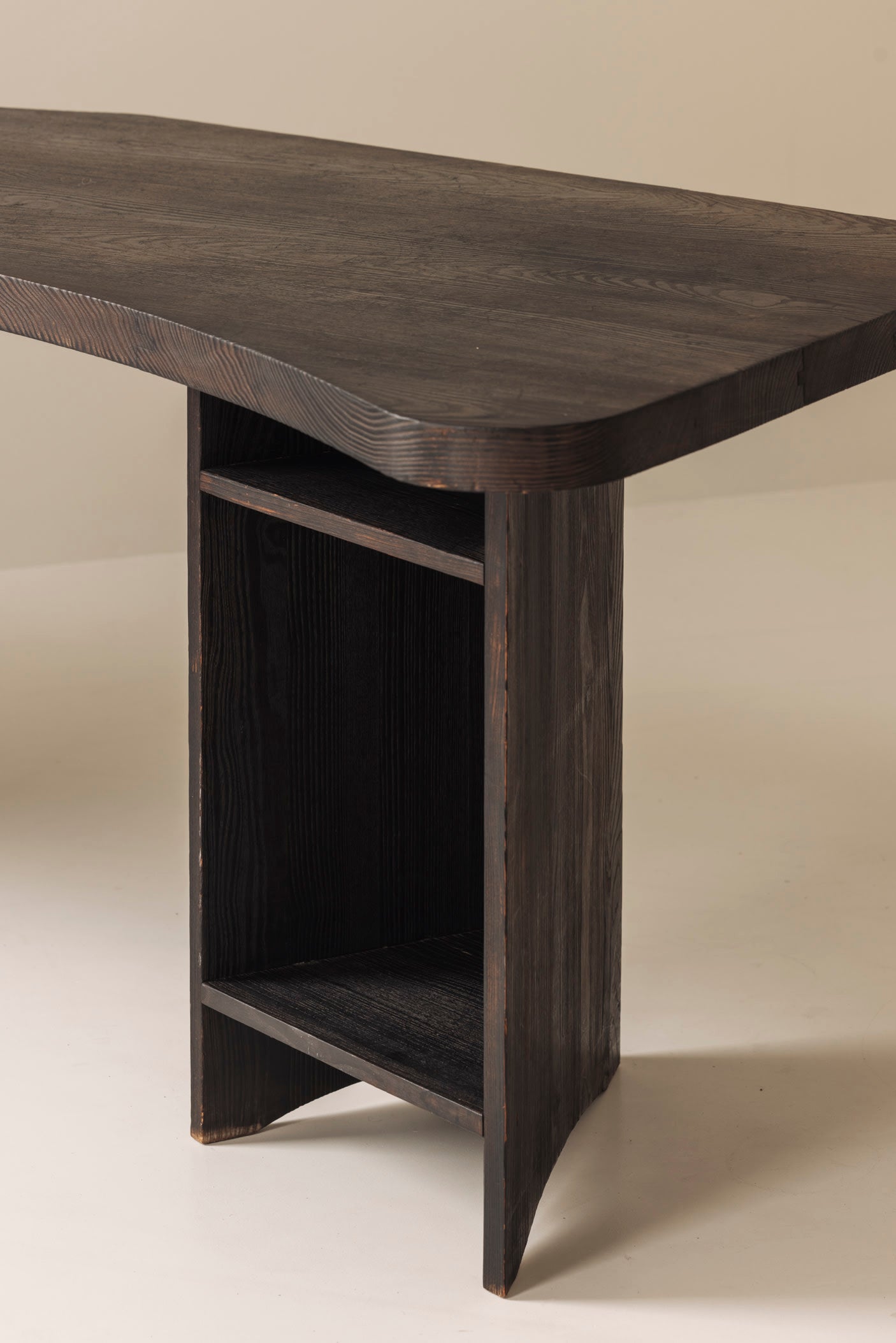 Important sculptural boomerang desk 1950s, Perriand and Jeanneret era. — additional view