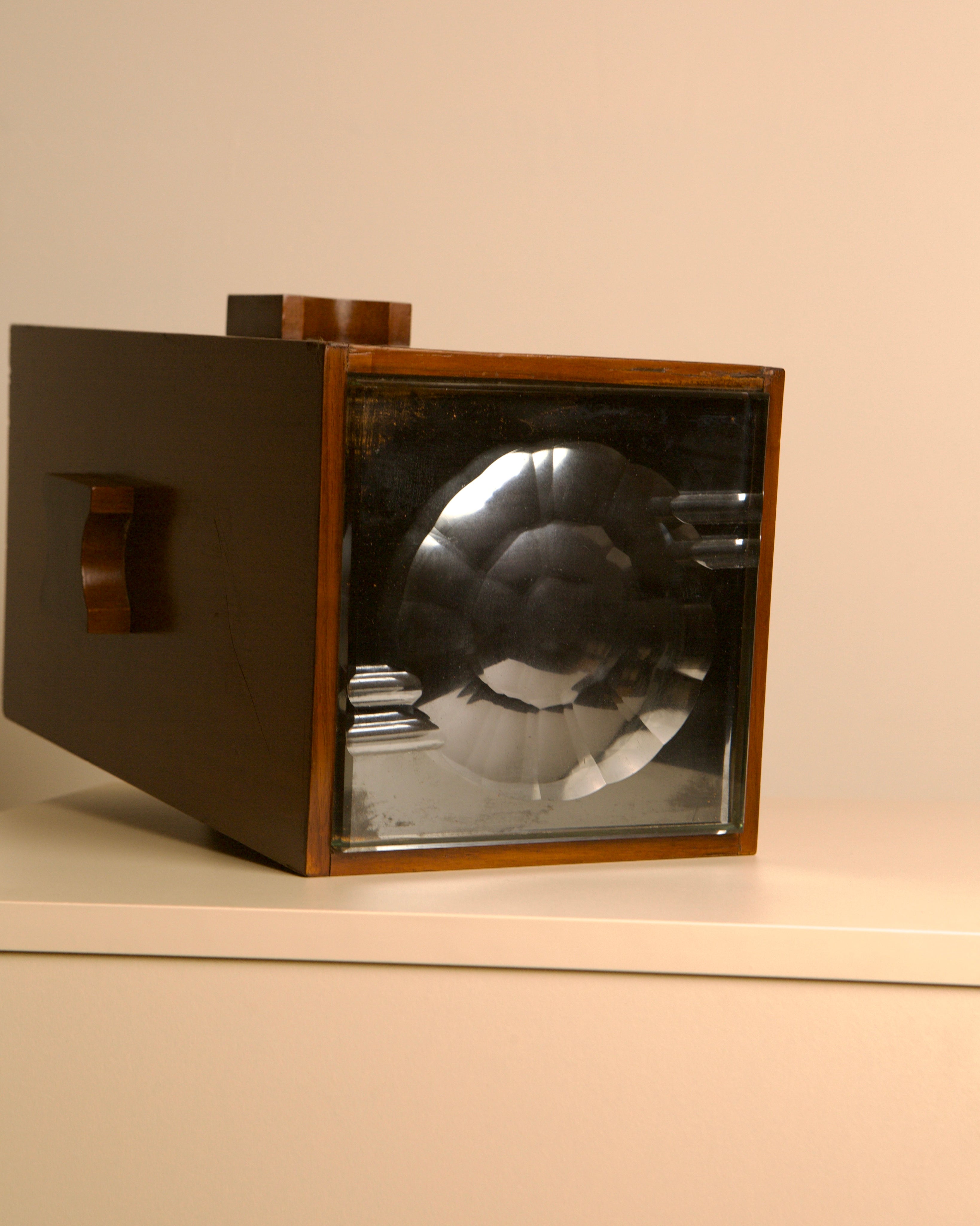 Italian floor ashtray Series 2461 by Max Ingrand for Fontana Arte, 1960s — additional view